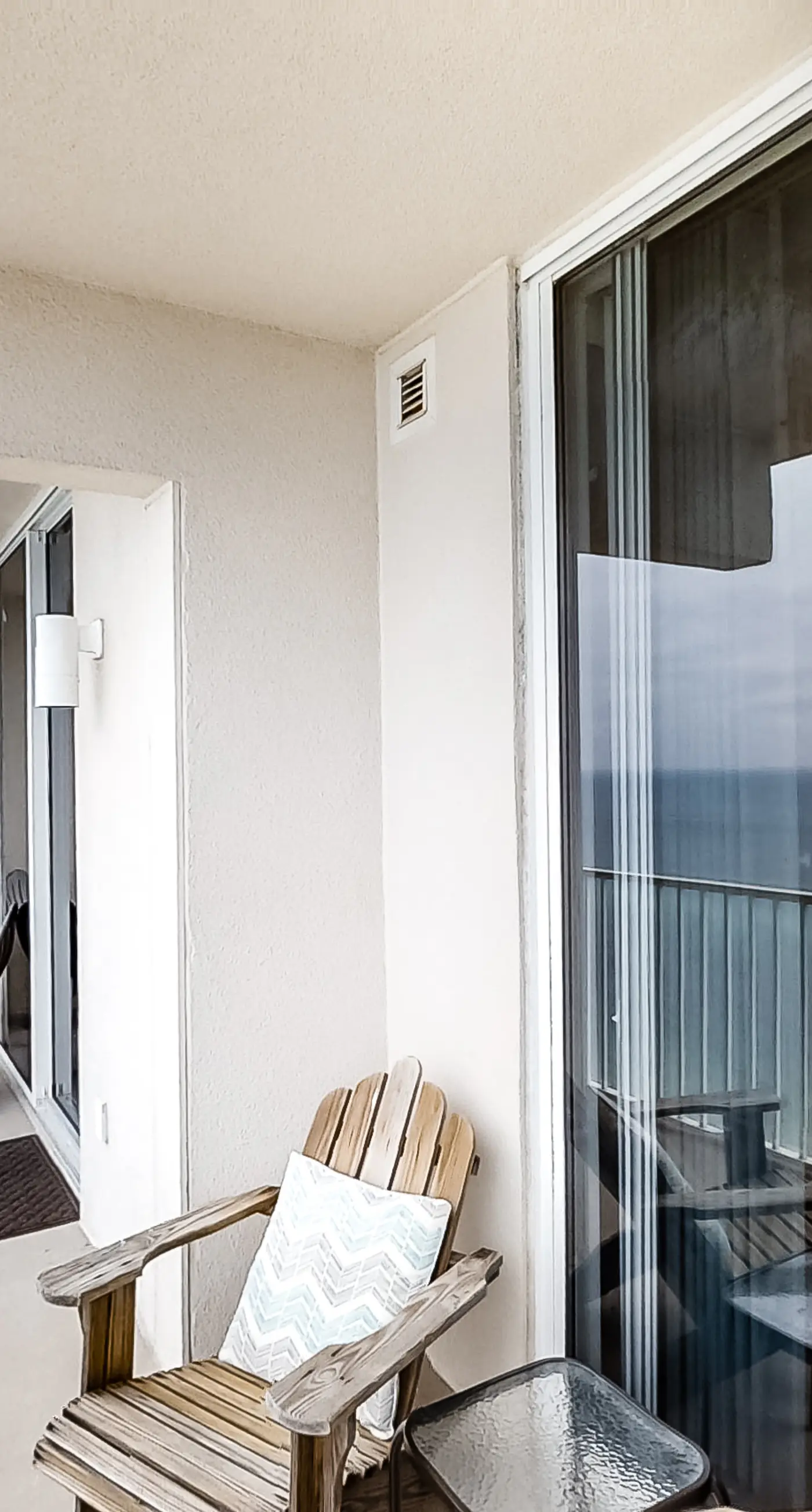 Serene beachfront condo w/ gulf views & resort pools, hot tubs, beach service