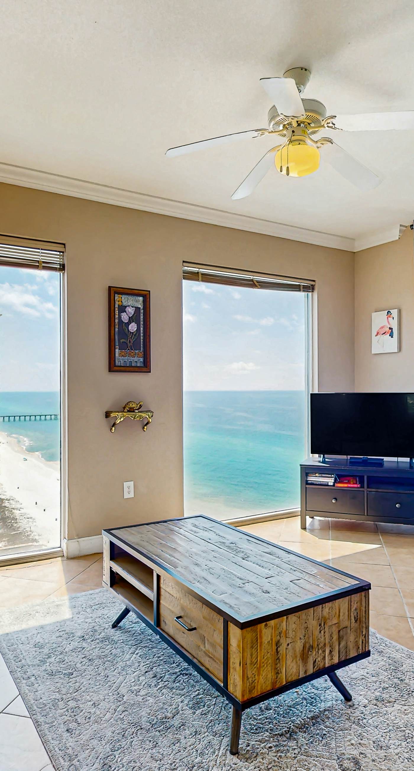 High-rise condo at beachfront resort w/ pools, hot tubs & arcade