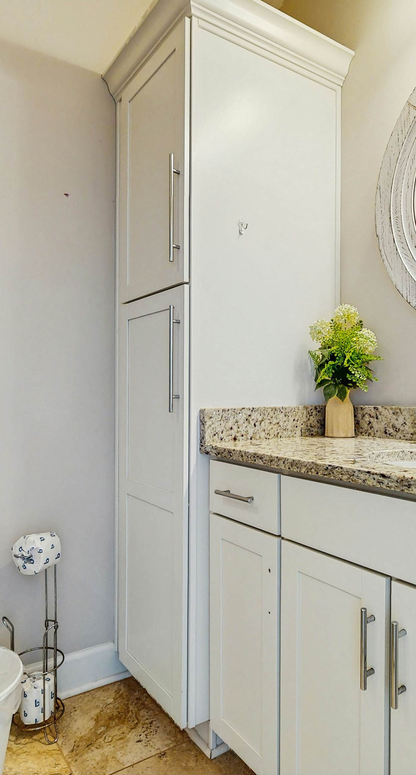 Spacious private home with patio, balconies, close to beaches & shared pool!