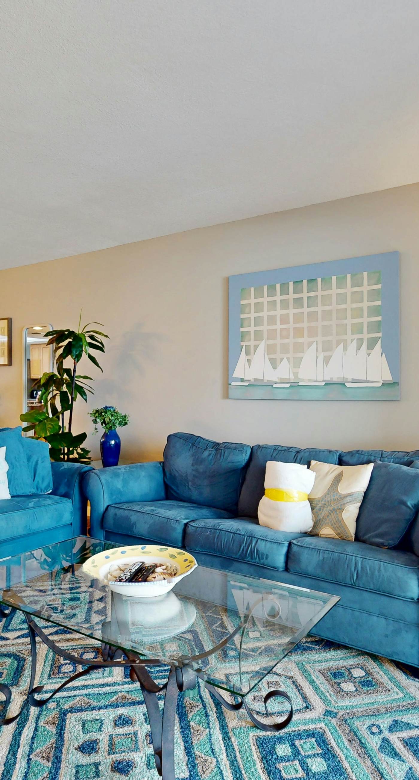 8th floor condo with Gulf views, balcony, pools, hot tubs, central AC, and WiFi