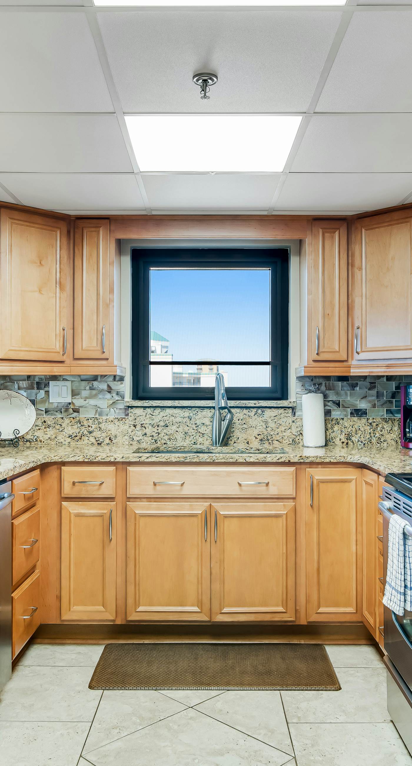 Gulf views from your private balcony - condo with pool , hot tub & beach access