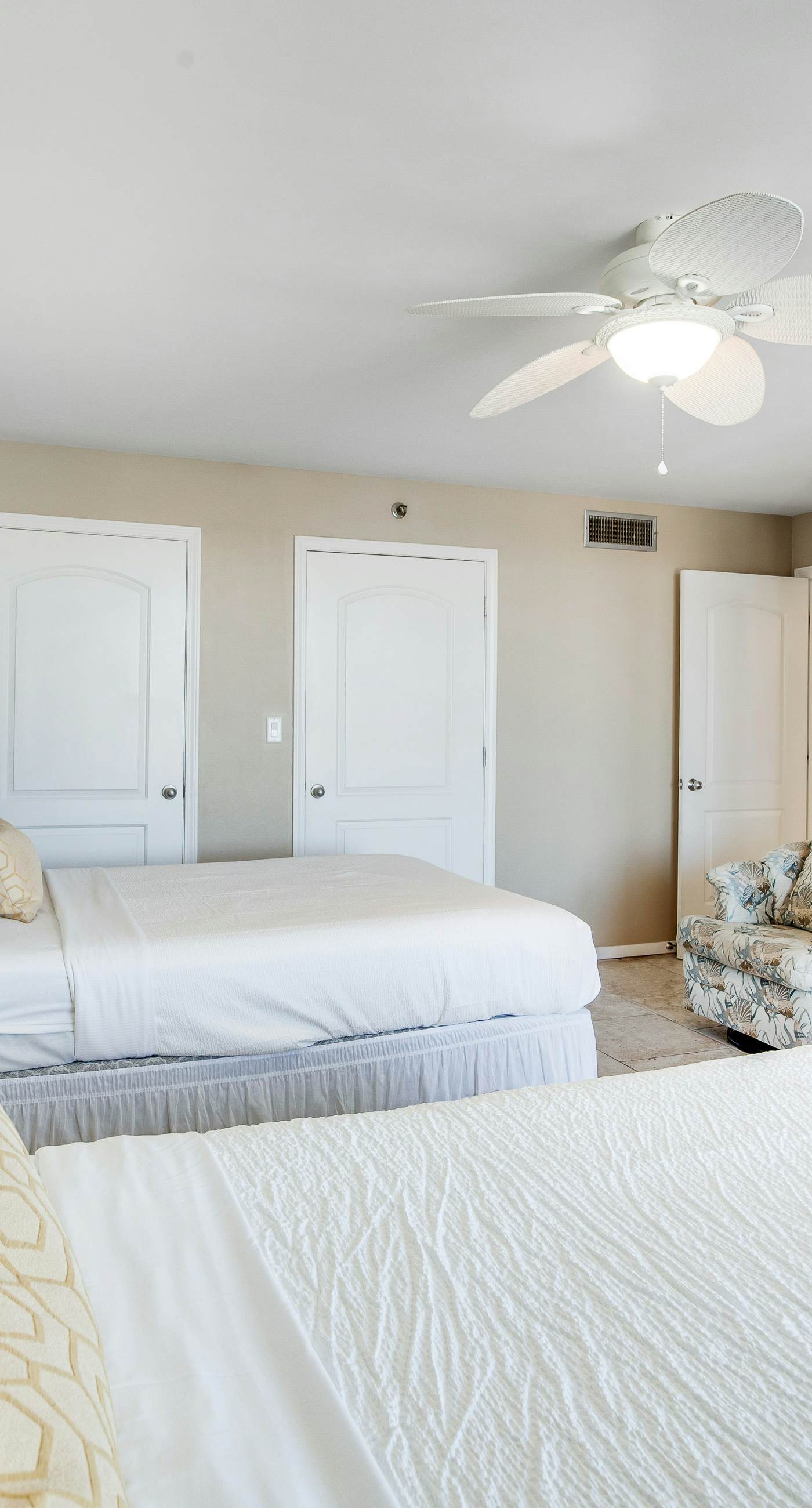 Gulf views from your private balcony - condo with pool , hot tub & beach access