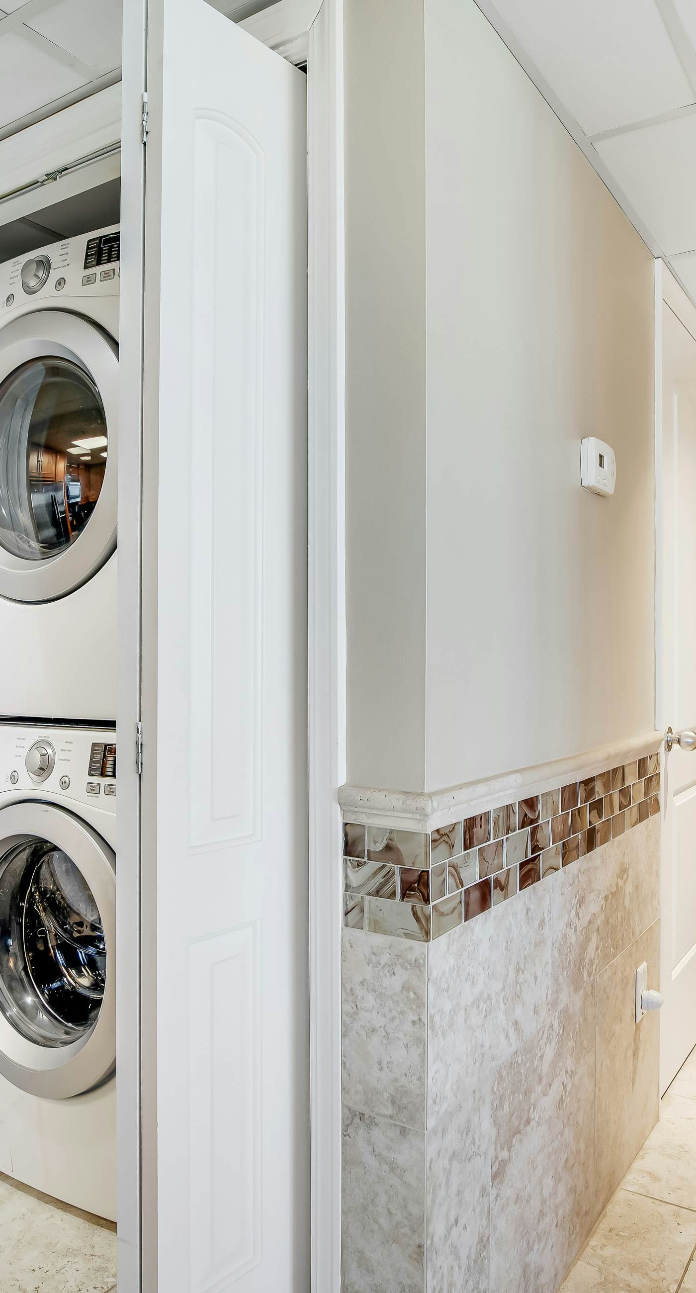 Gulf views from your private balcony - condo with pool , hot tub & beach access