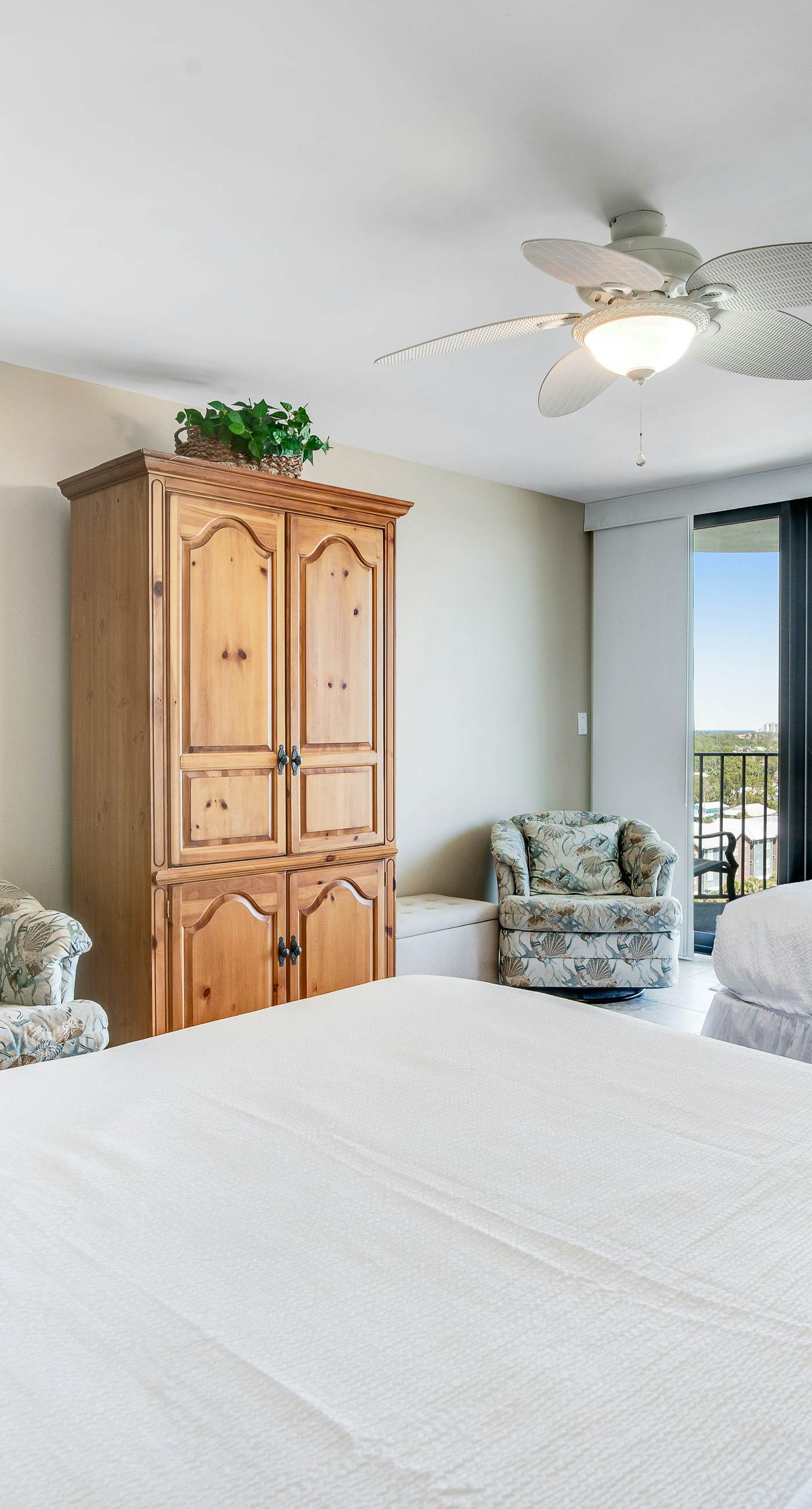 Gulf views from your private balcony - condo with pool , hot tub & beach access