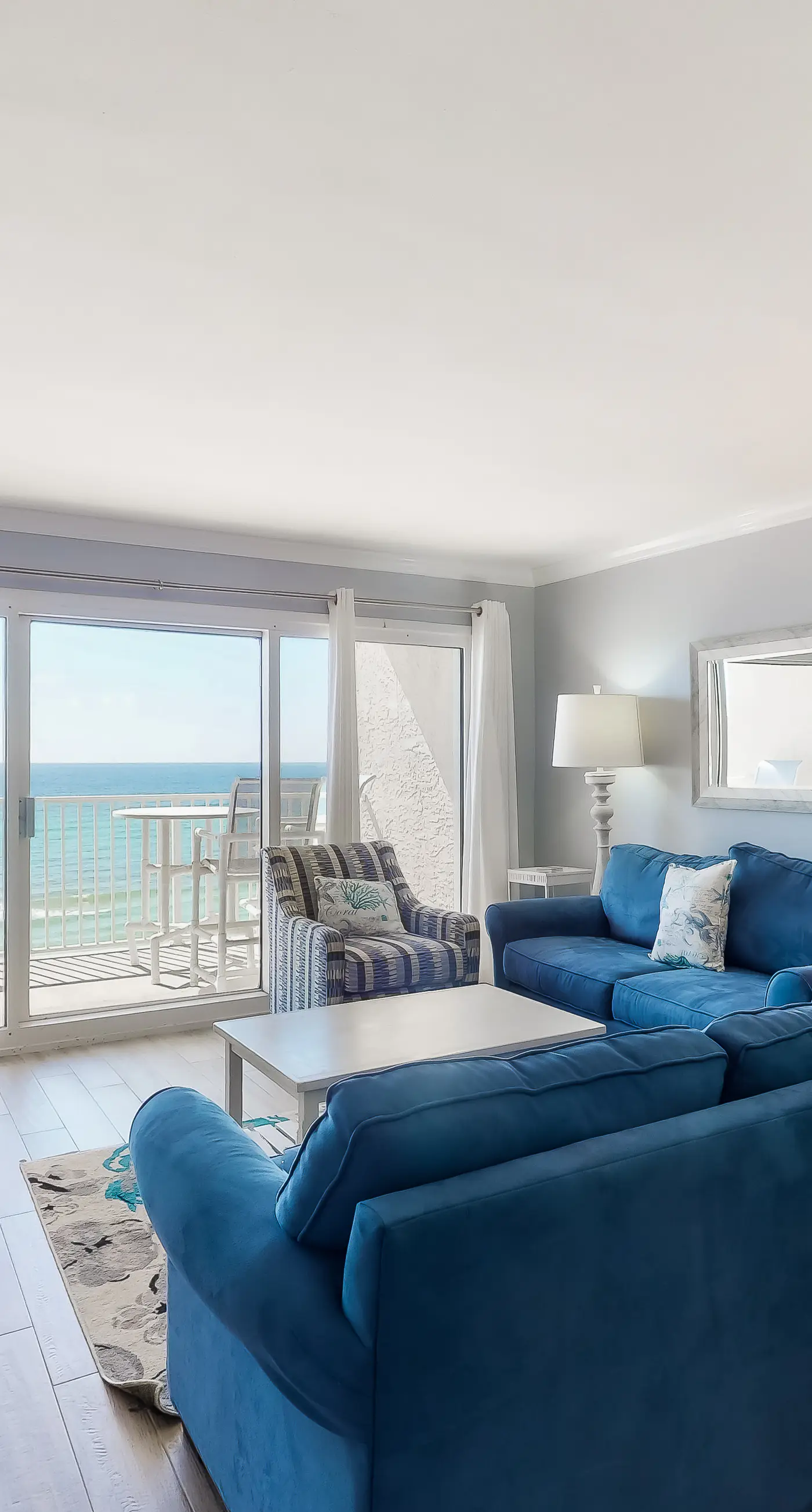 Inviting Oceanfront Condo with pool, Gym, Tennis, Gulf Views