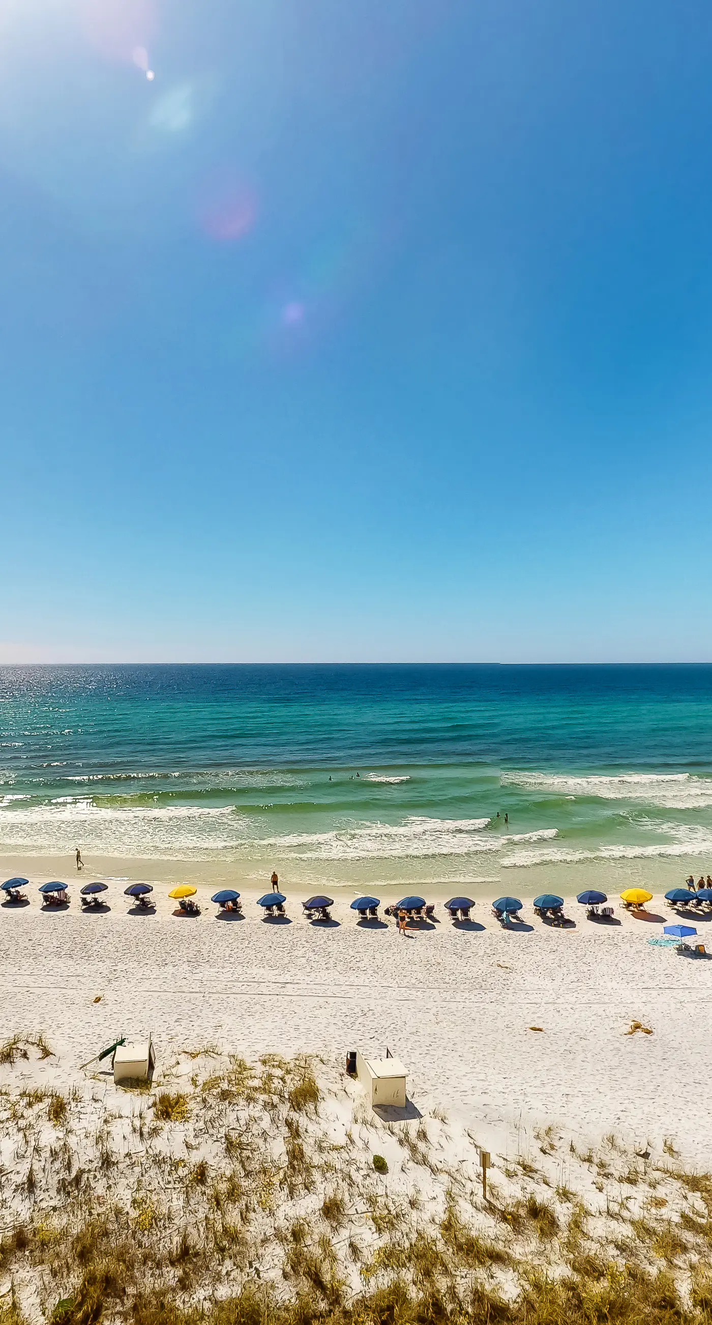 Inviting Oceanfront Condo with pool, Gym, Tennis, Gulf Views