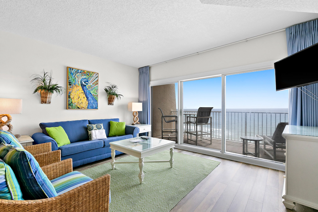 Welcoming Gulf-front Condo with W&D, pool, Gym & Tennis
