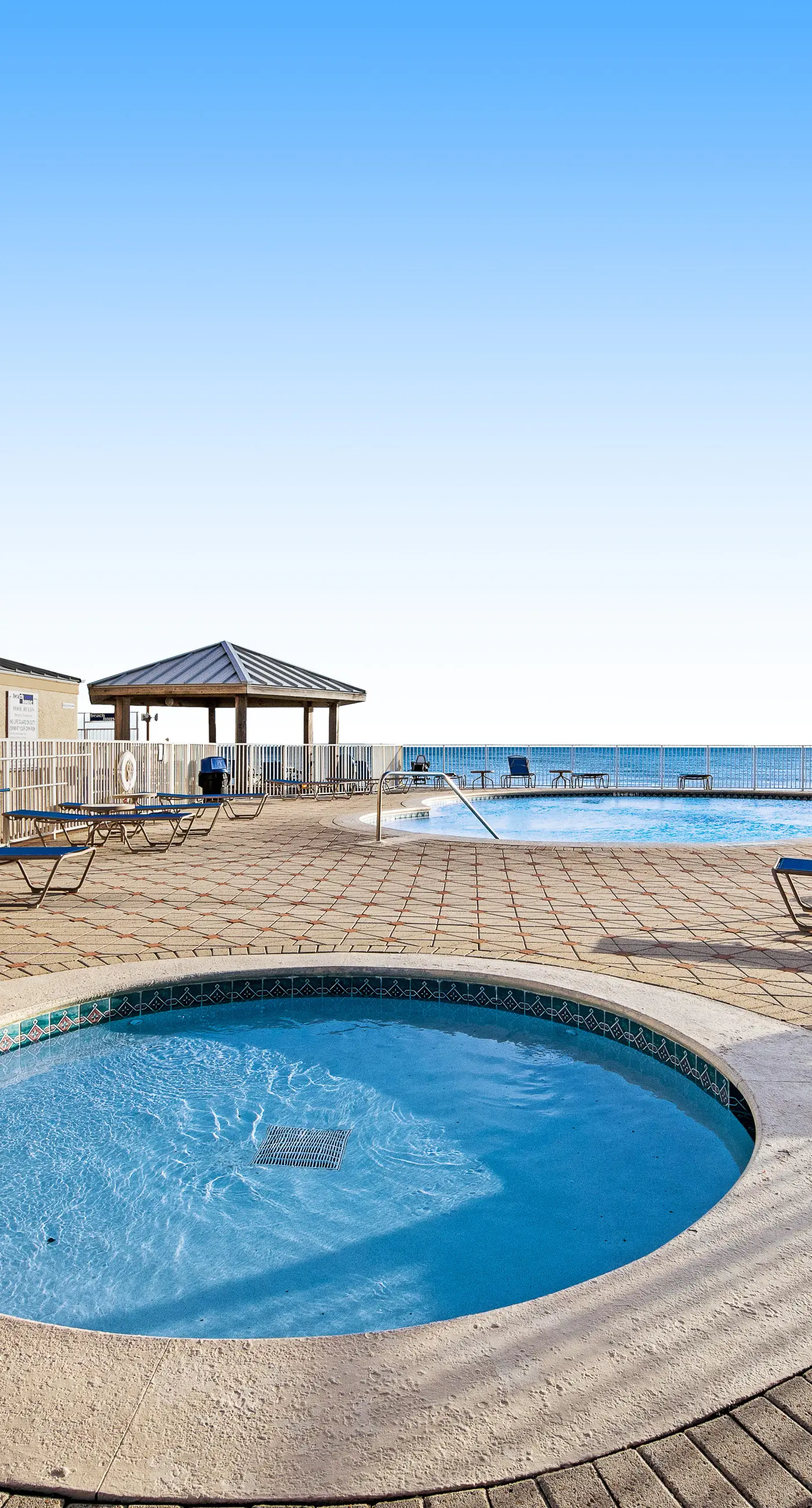 Oceanfront condo with heated pool, tennis, grilling station, & gym - balcony