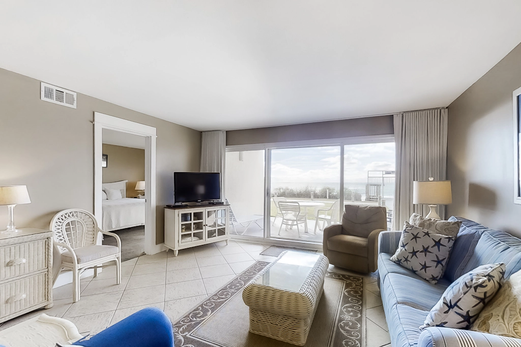 Gulf & beachfront condo with outdoor pool, 2 tennis courts, gym, game room