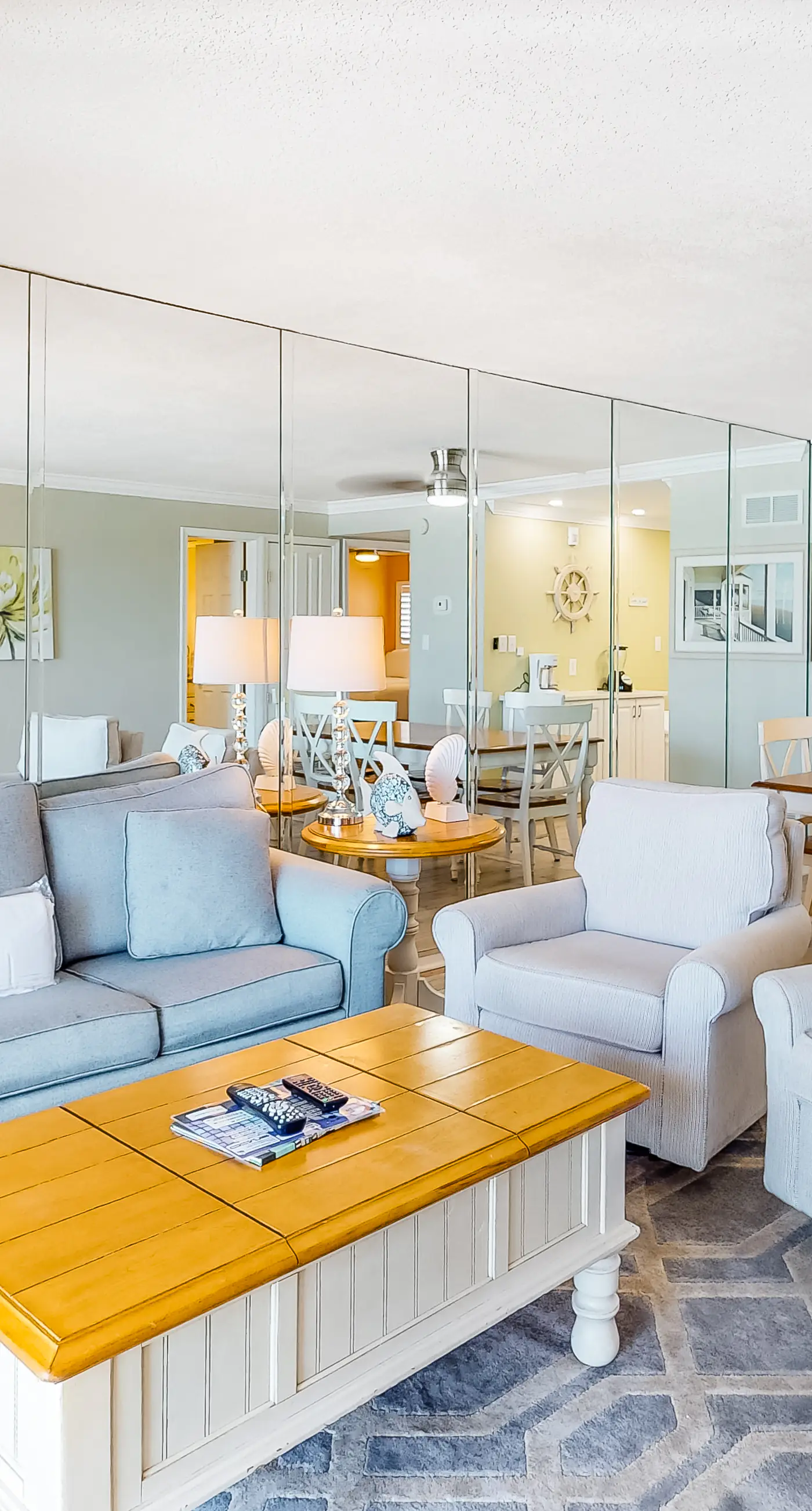 4th-floor, Gulf-front condo with views, pool access, tennis court, washer&dryer