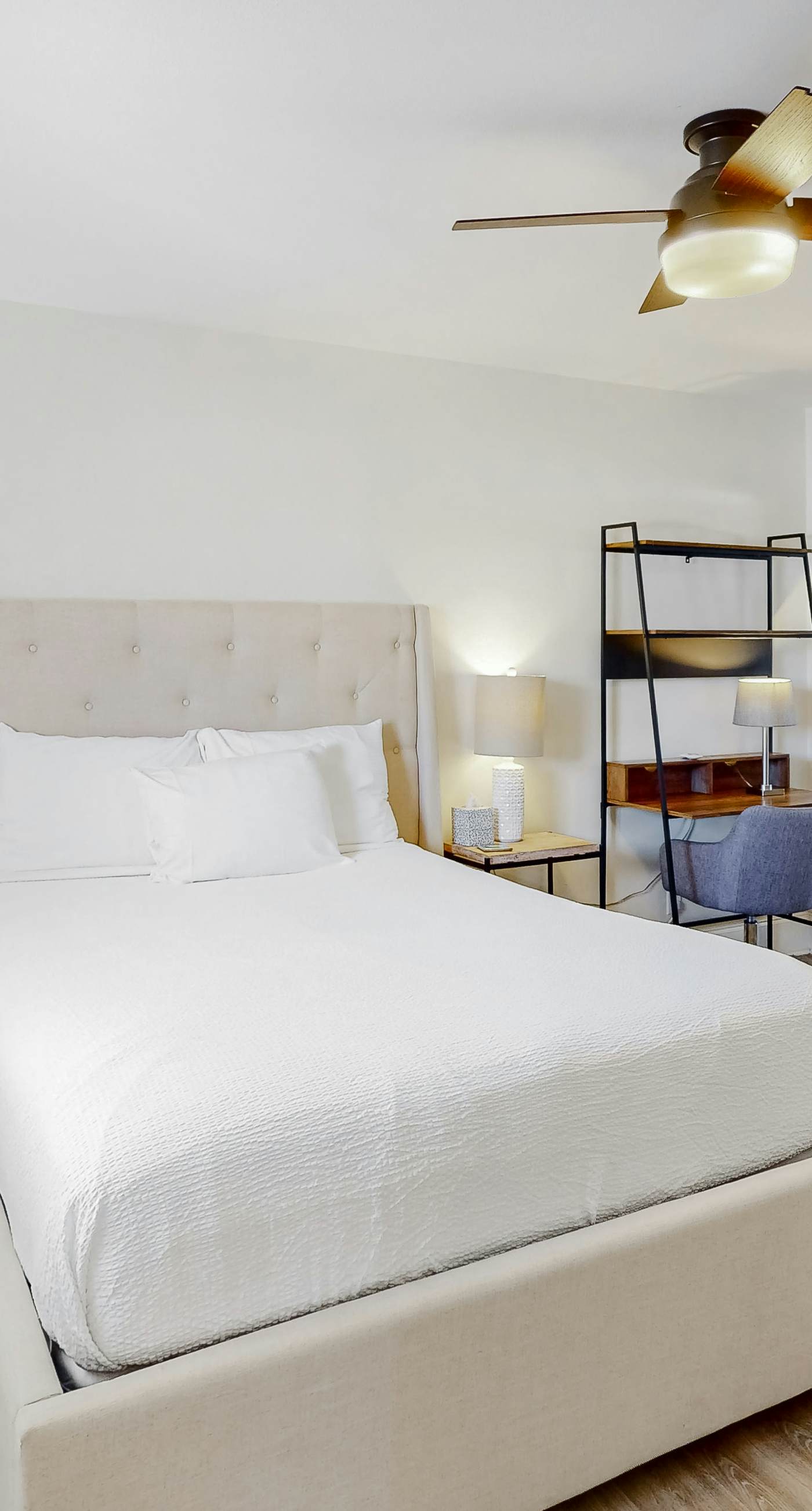 Cozy Condo Near Beach with Pool, Balcony, Dining & Shopping