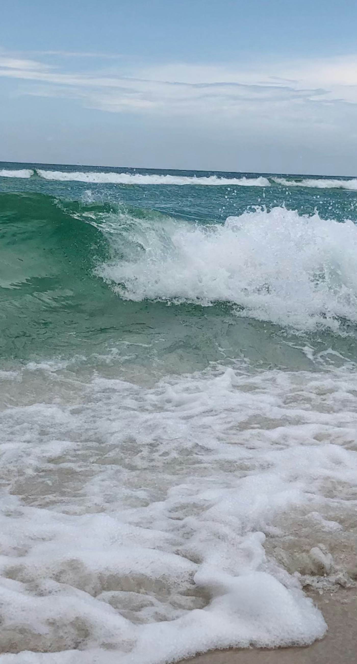 Cozy Condo Near Beach with Pool, Balcony, Dining & Shopping