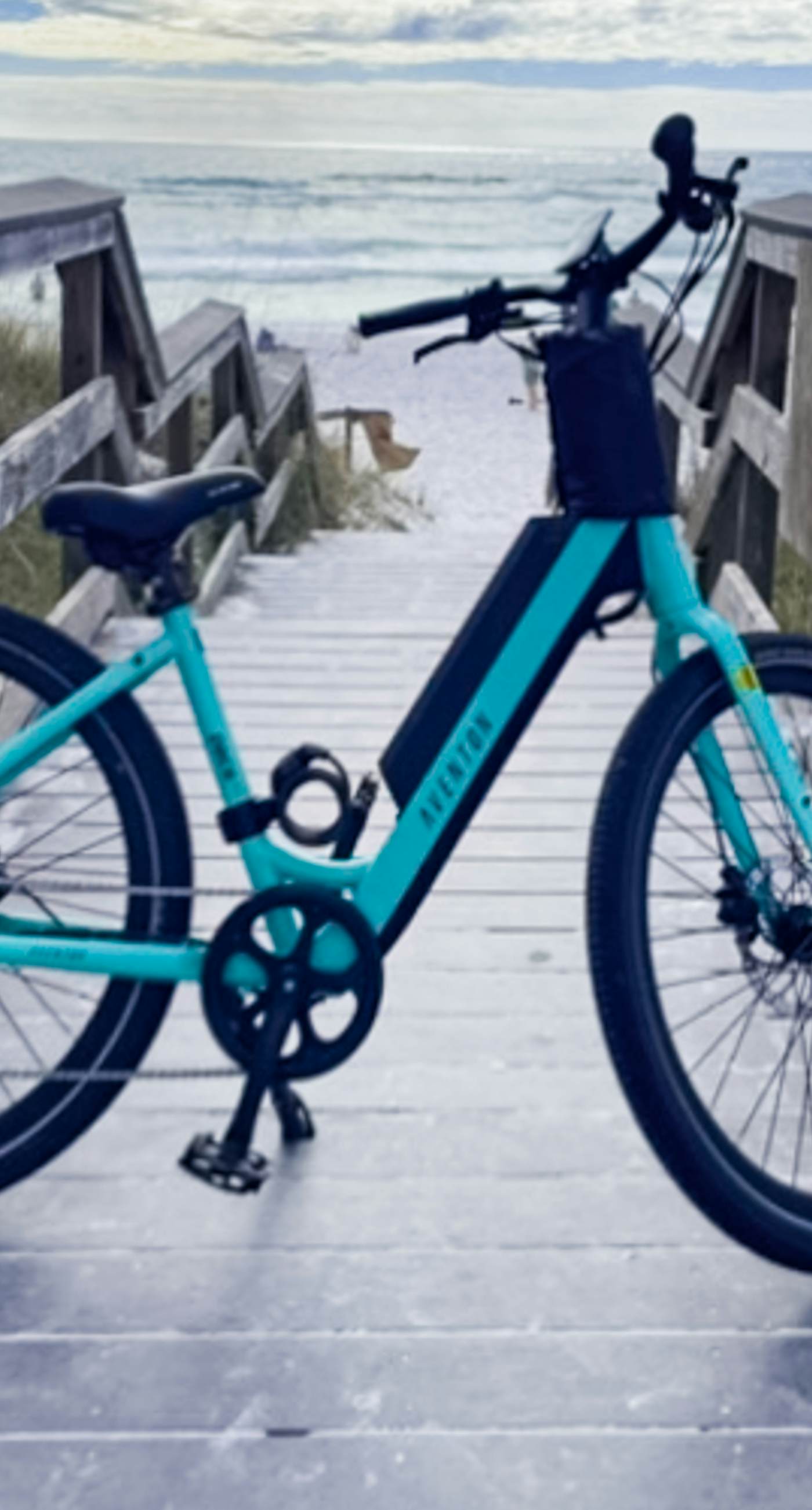 Cozy Condo Near Beach with Pool, Balcony, Dining & Shopping