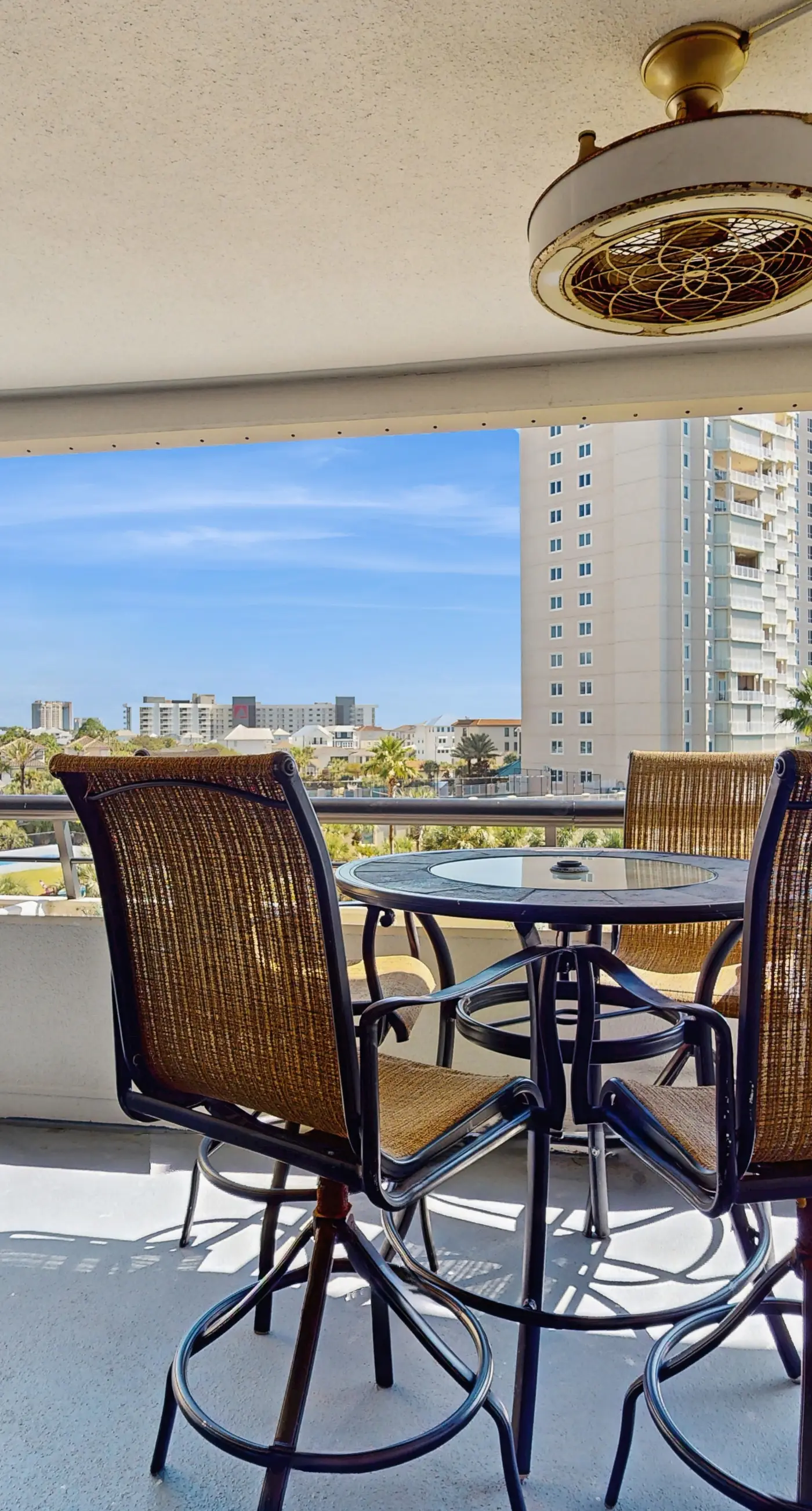 Gorgeous beachview condo with shared pool & beach access