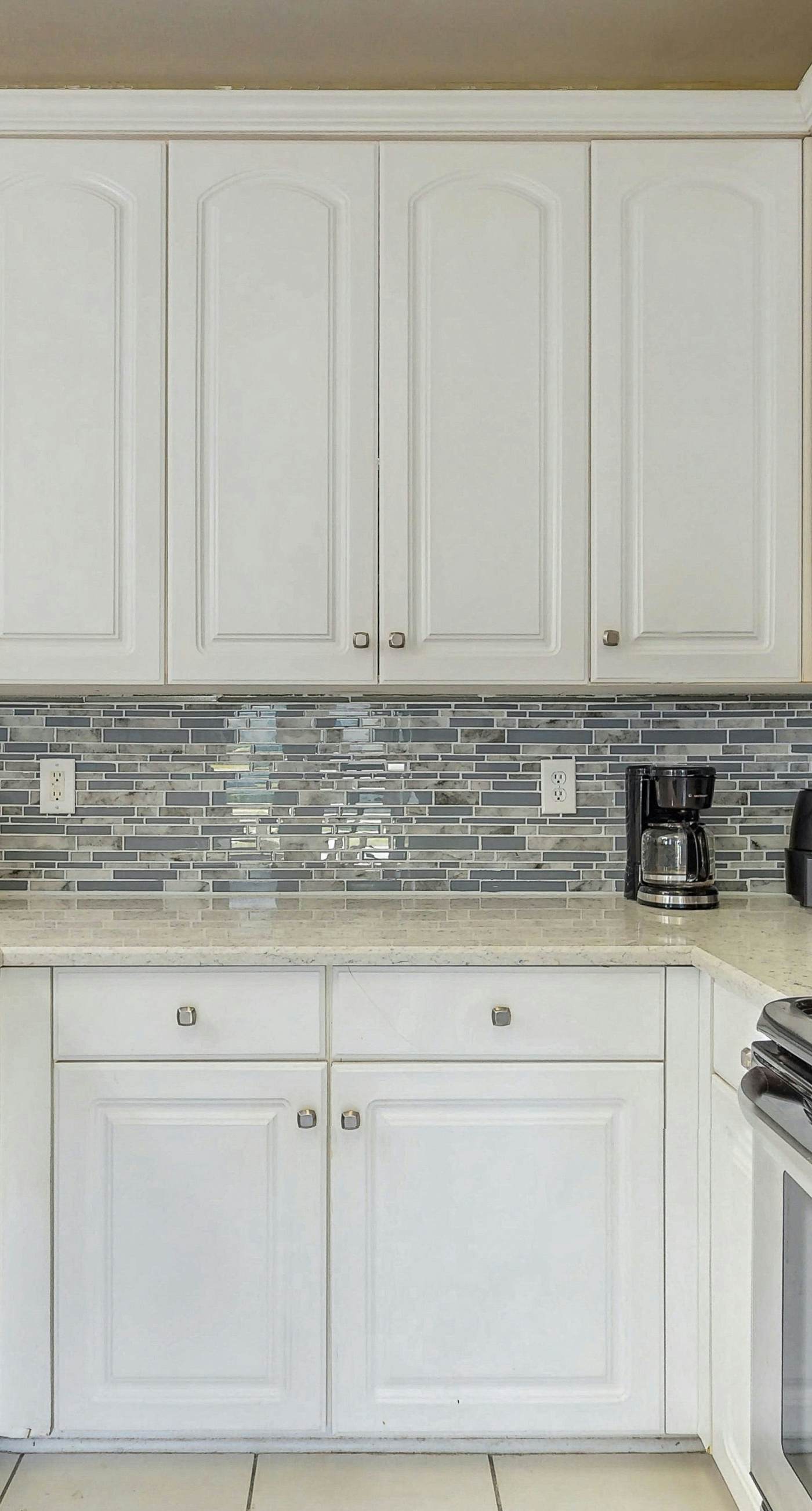 Exceptional private home pet friendly with private patio and shared pool