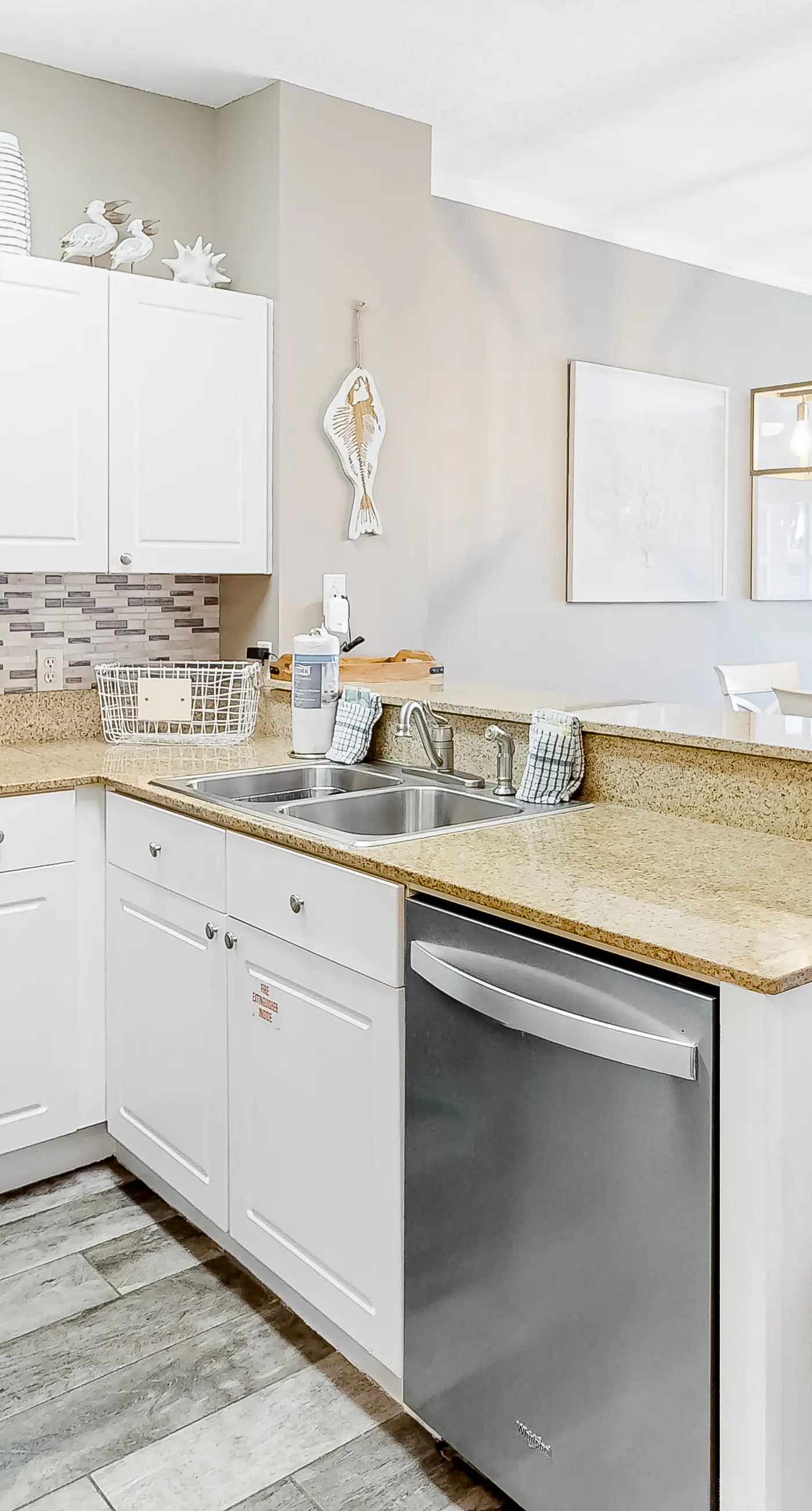 Updated ground floor beachside condo with private beach access & patio