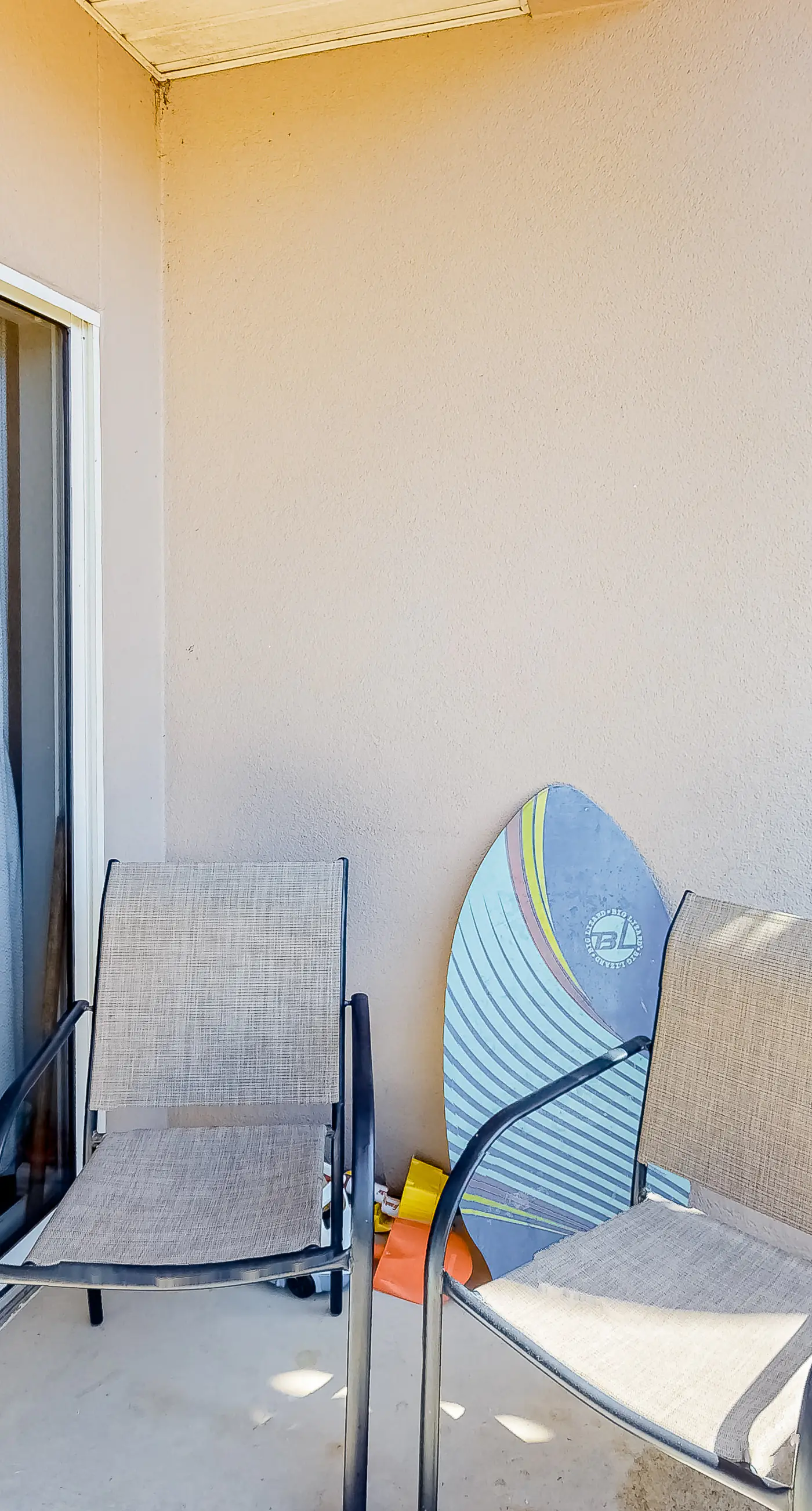 Updated ground floor beachside condo with private beach access & patio