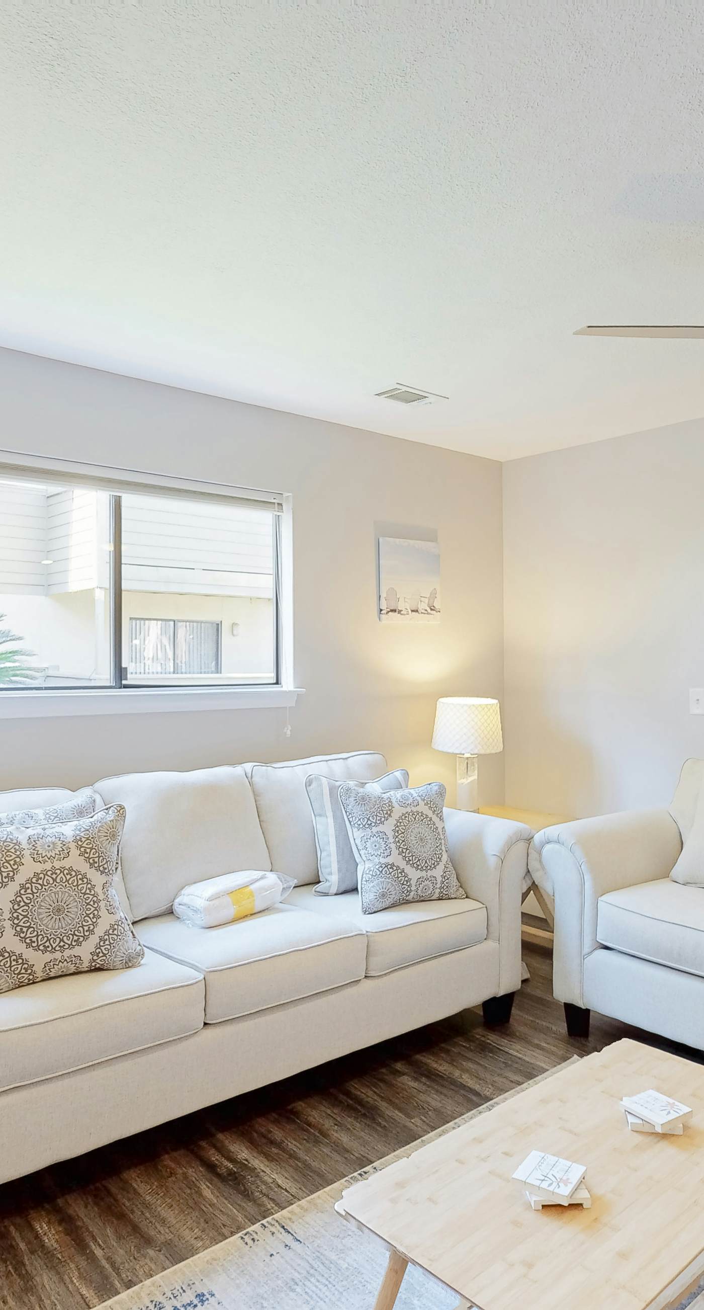 Ground-floor condo near beach with WiFi, central ac, patio, & onsite pool,tennis