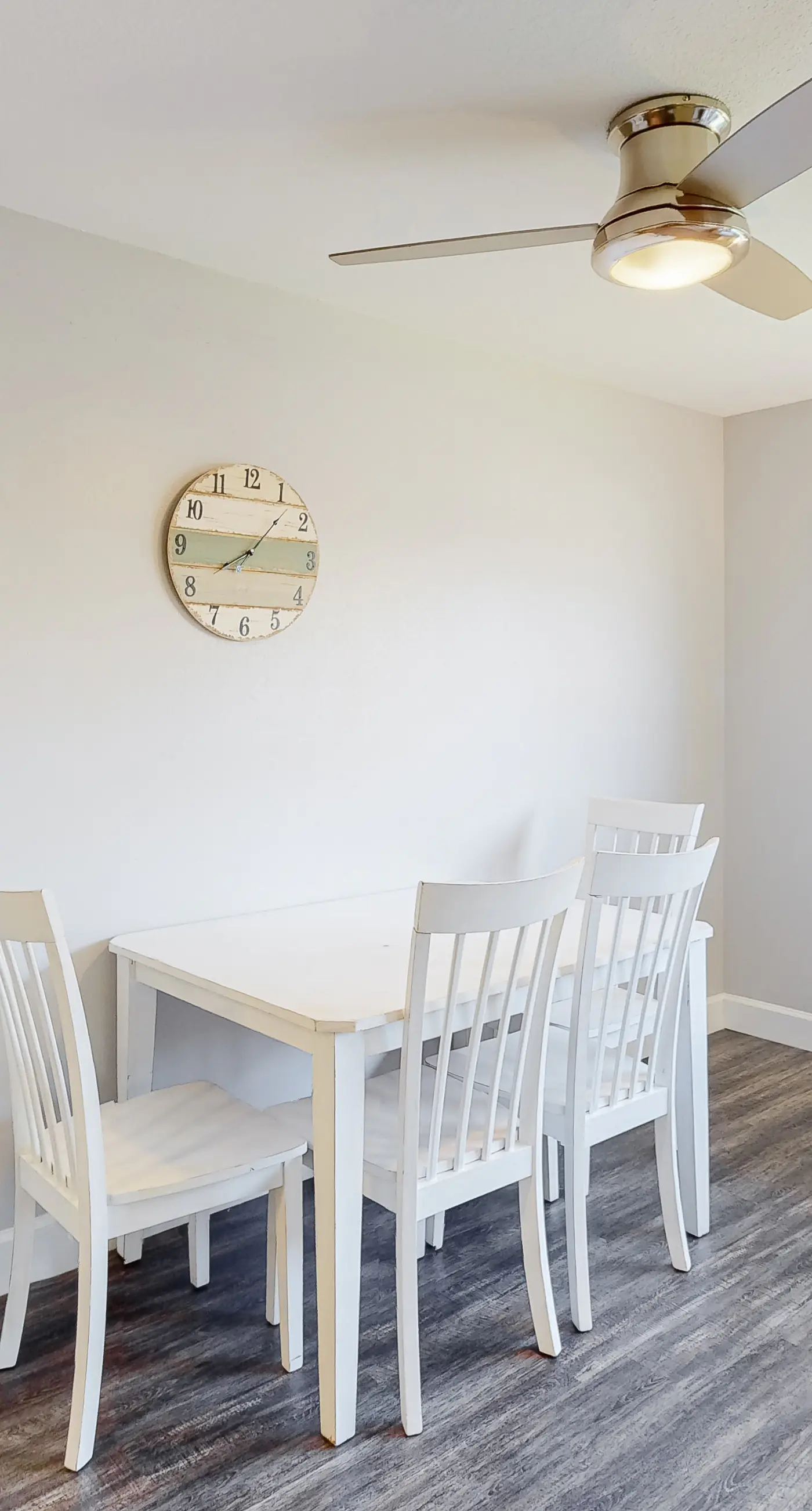 Ground-floor condo near beach with WiFi, central ac, patio, & onsite pool,tennis