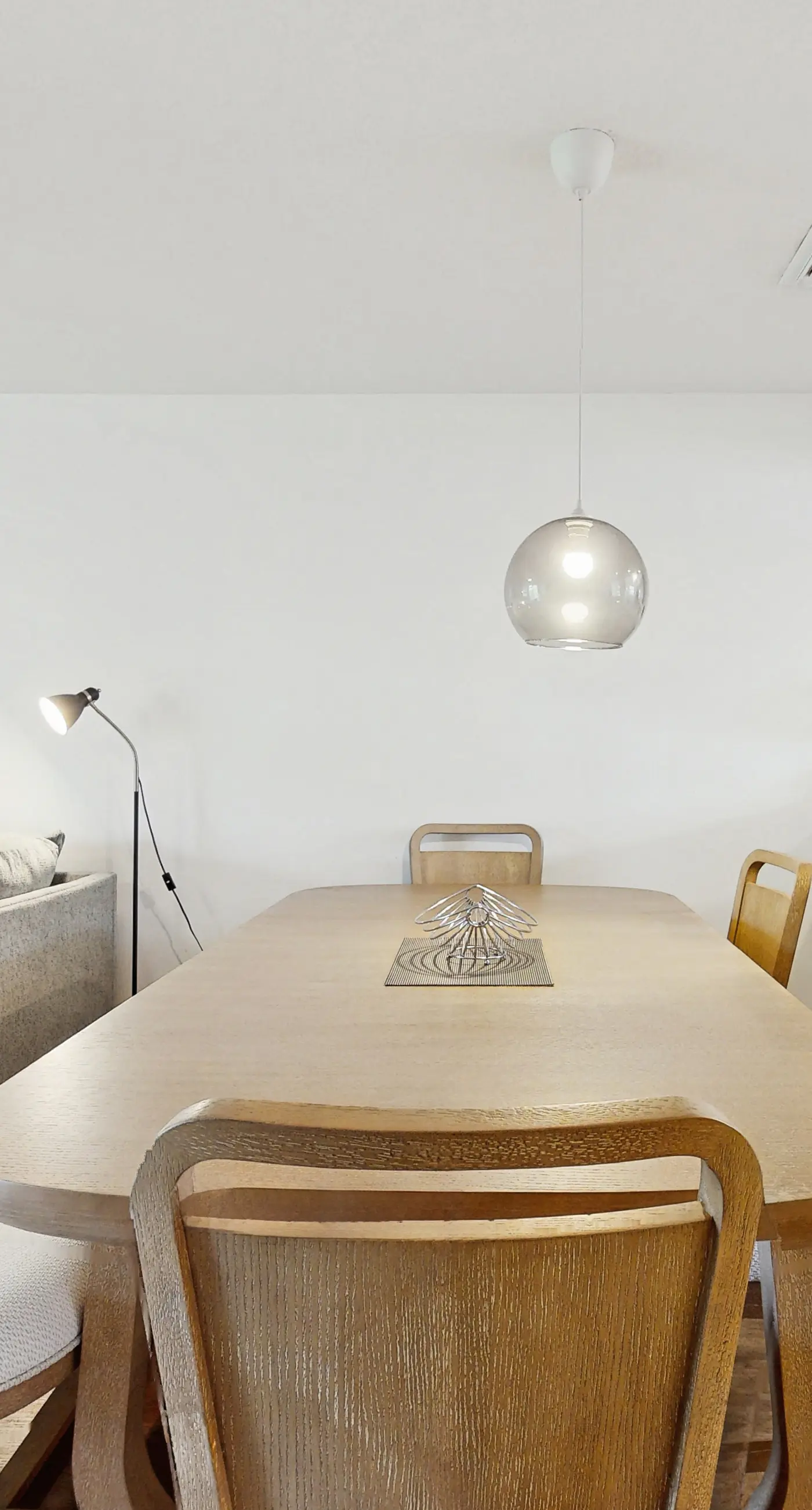 Charming Townhouse Near Beach with Pool, Patio & W/D