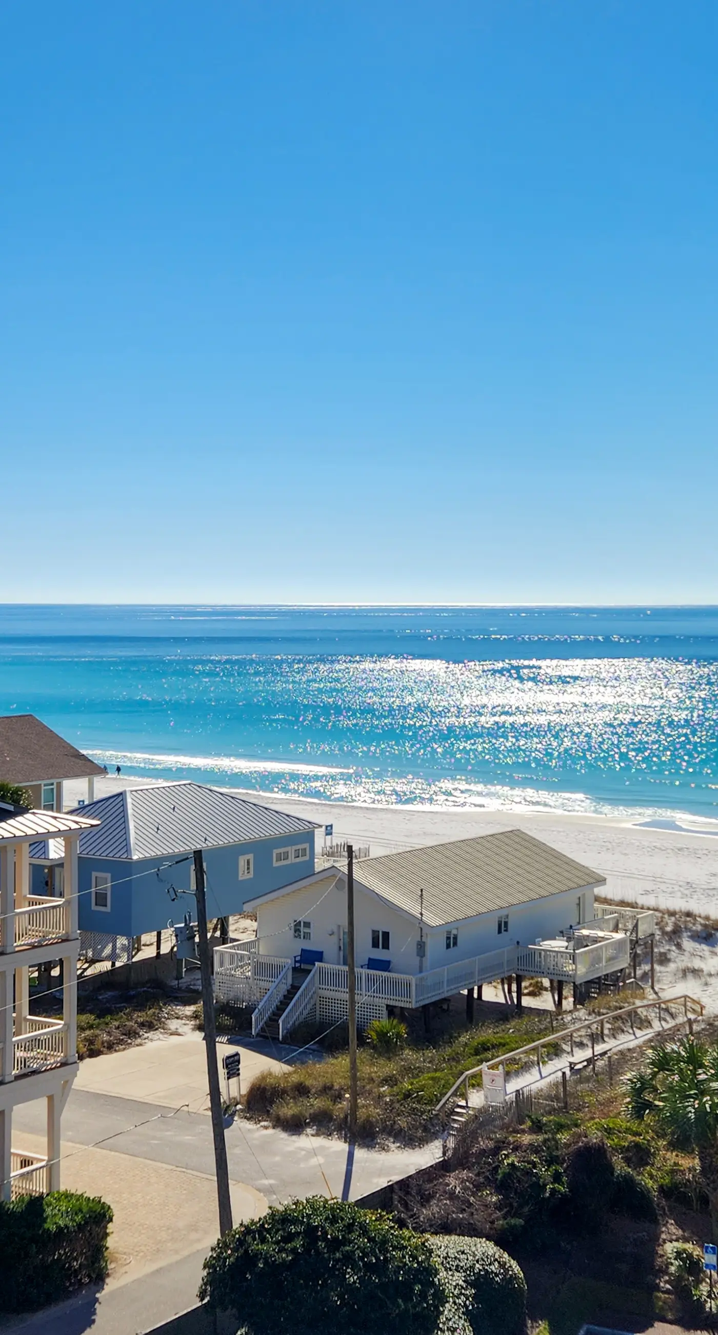 Gulf-front condo w/ pool, hot tub & included beach service