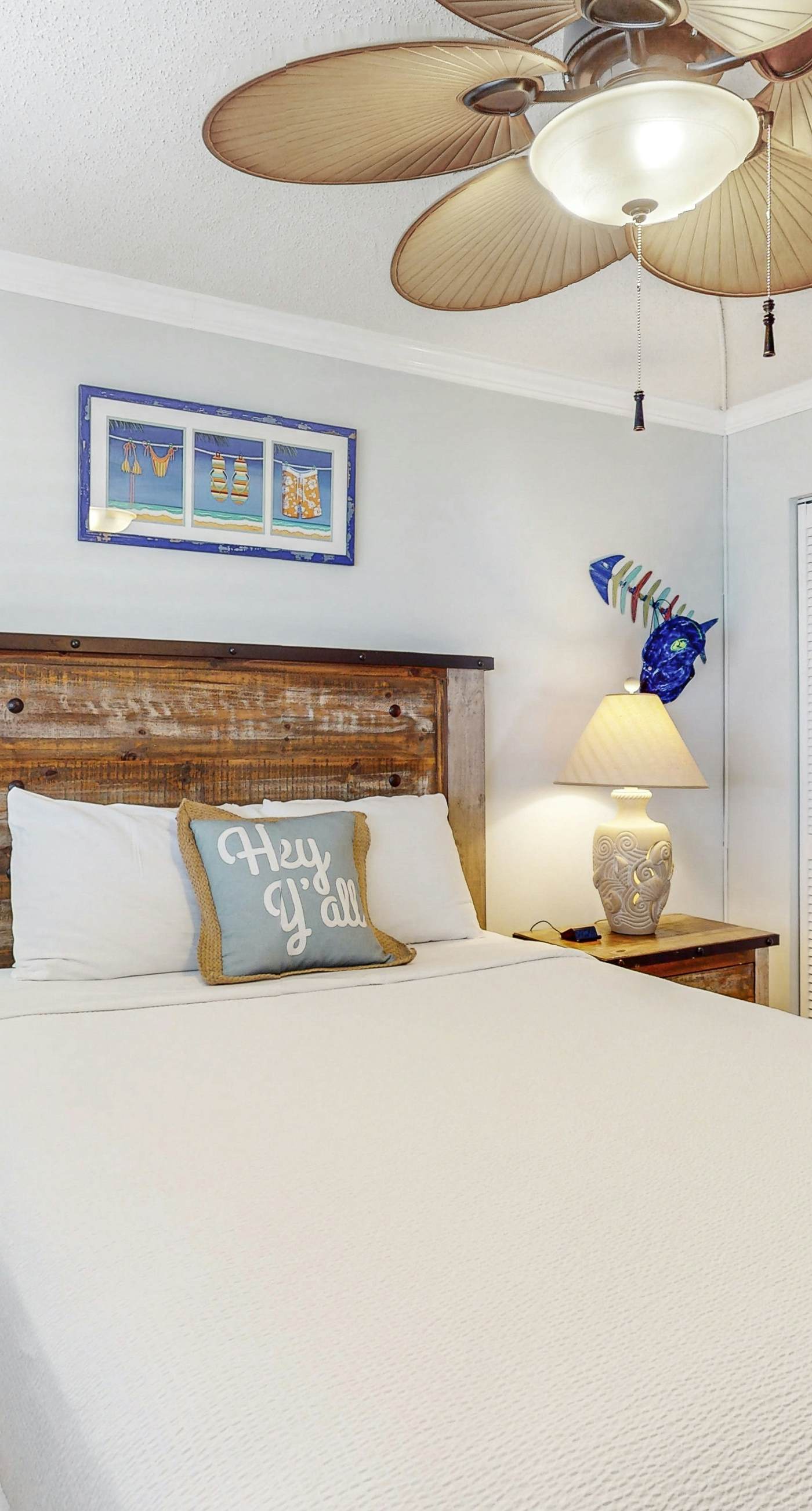 Gulf-front condo w/ pool, hot tub & included beach service