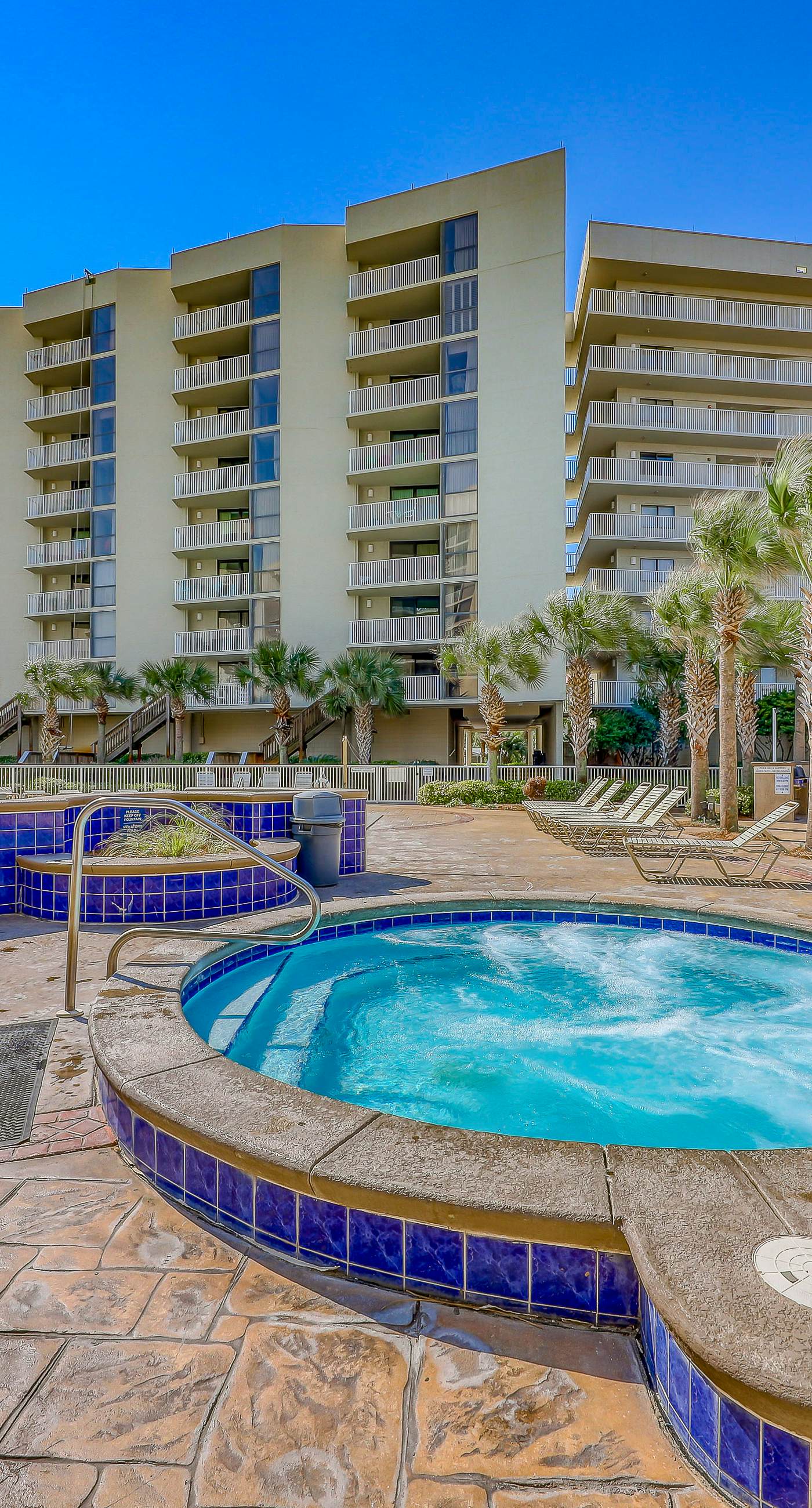 Gulf view condo with WiFi, AC, balcony, on-site pool, hot tub, & beach access