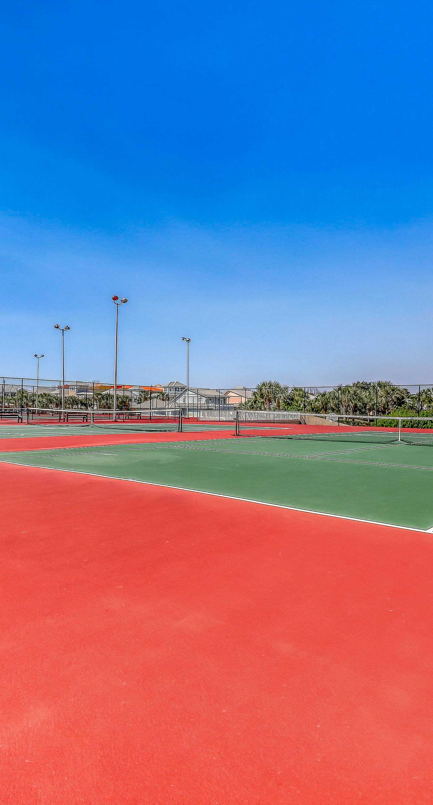 Gulf view condo with WiFi, AC, balcony, on-site pool, hot tub, & beach access