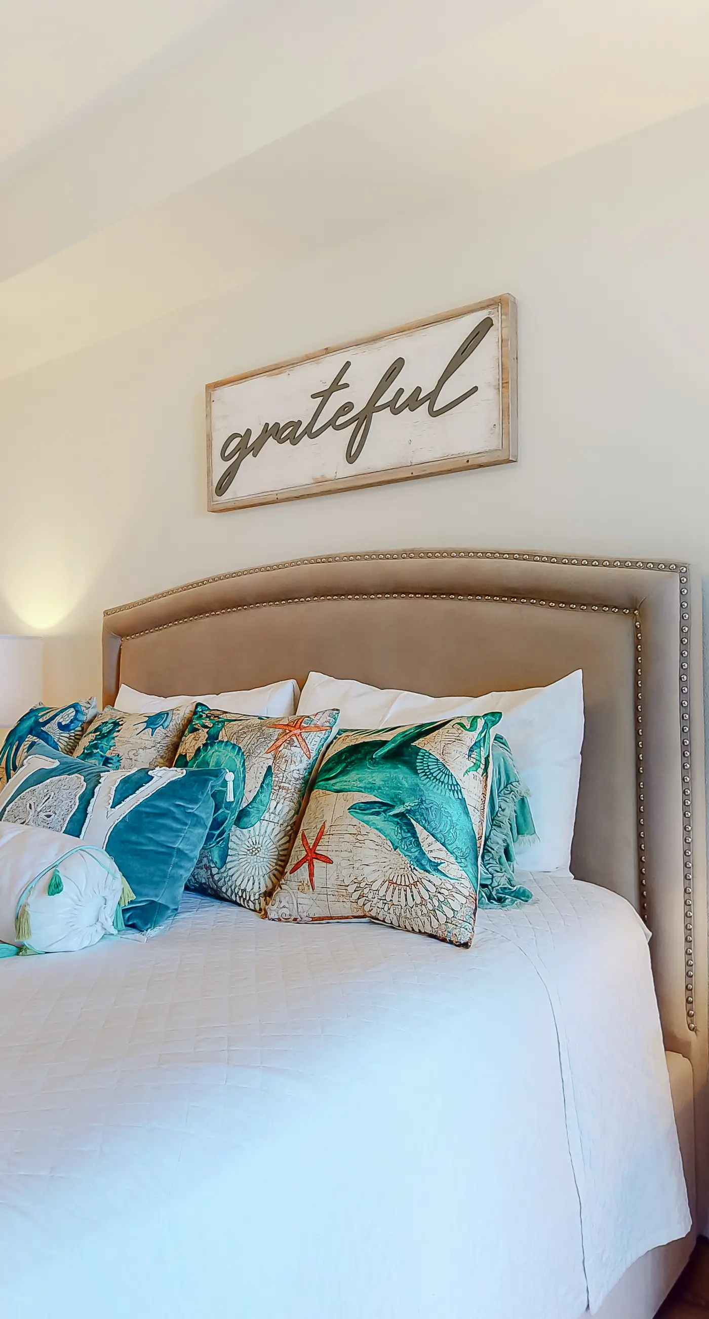 Amazing second-floor condo with Gulf View, fitness center, pools & beach access