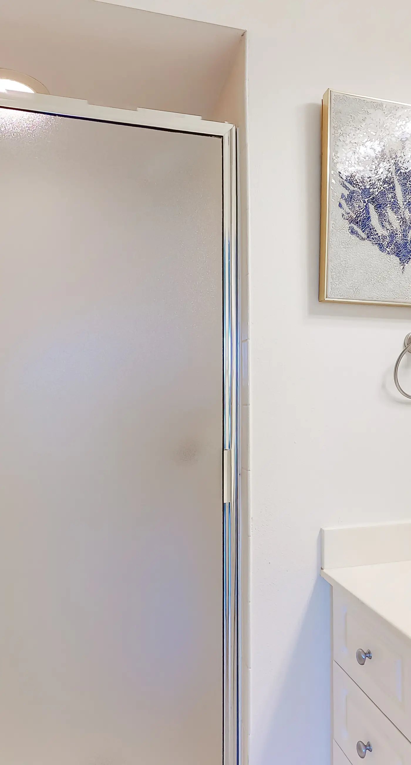 Amazing second-floor condo with Gulf View, fitness center, pools & beach access