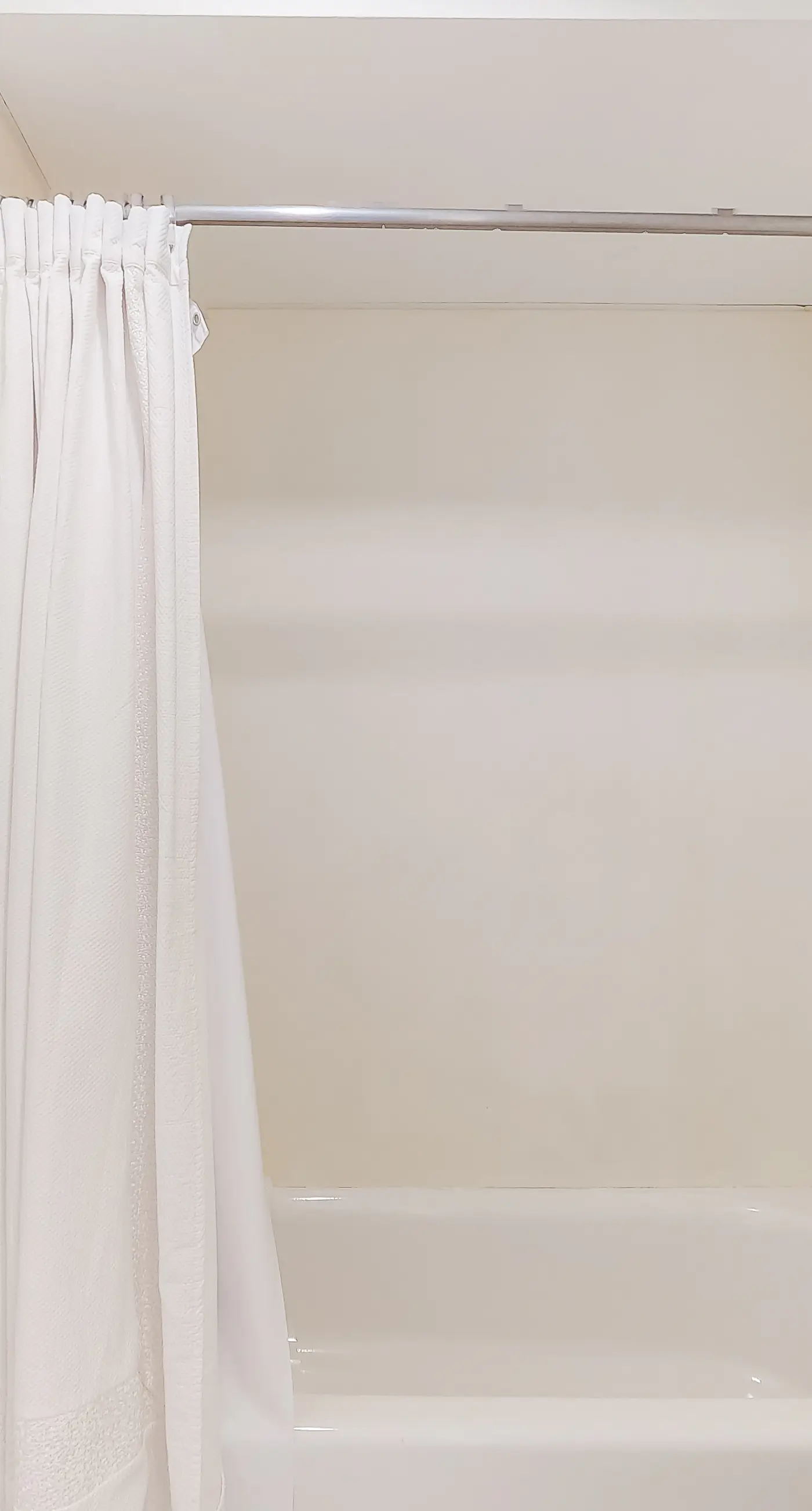 Amazing second-floor condo with Gulf View, fitness center, pools & beach access