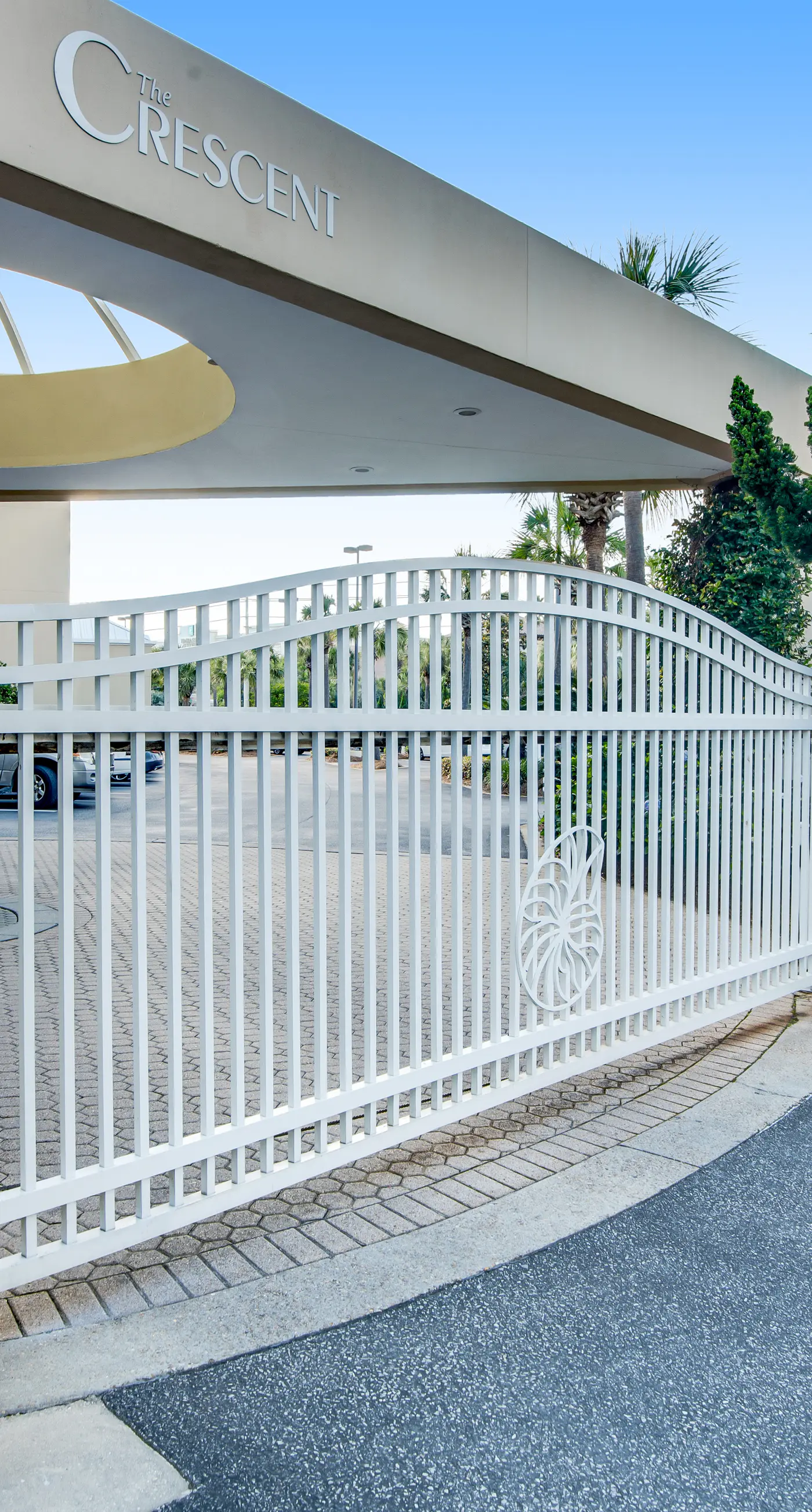 Amazing second-floor condo with Gulf View, fitness center, pools & beach access