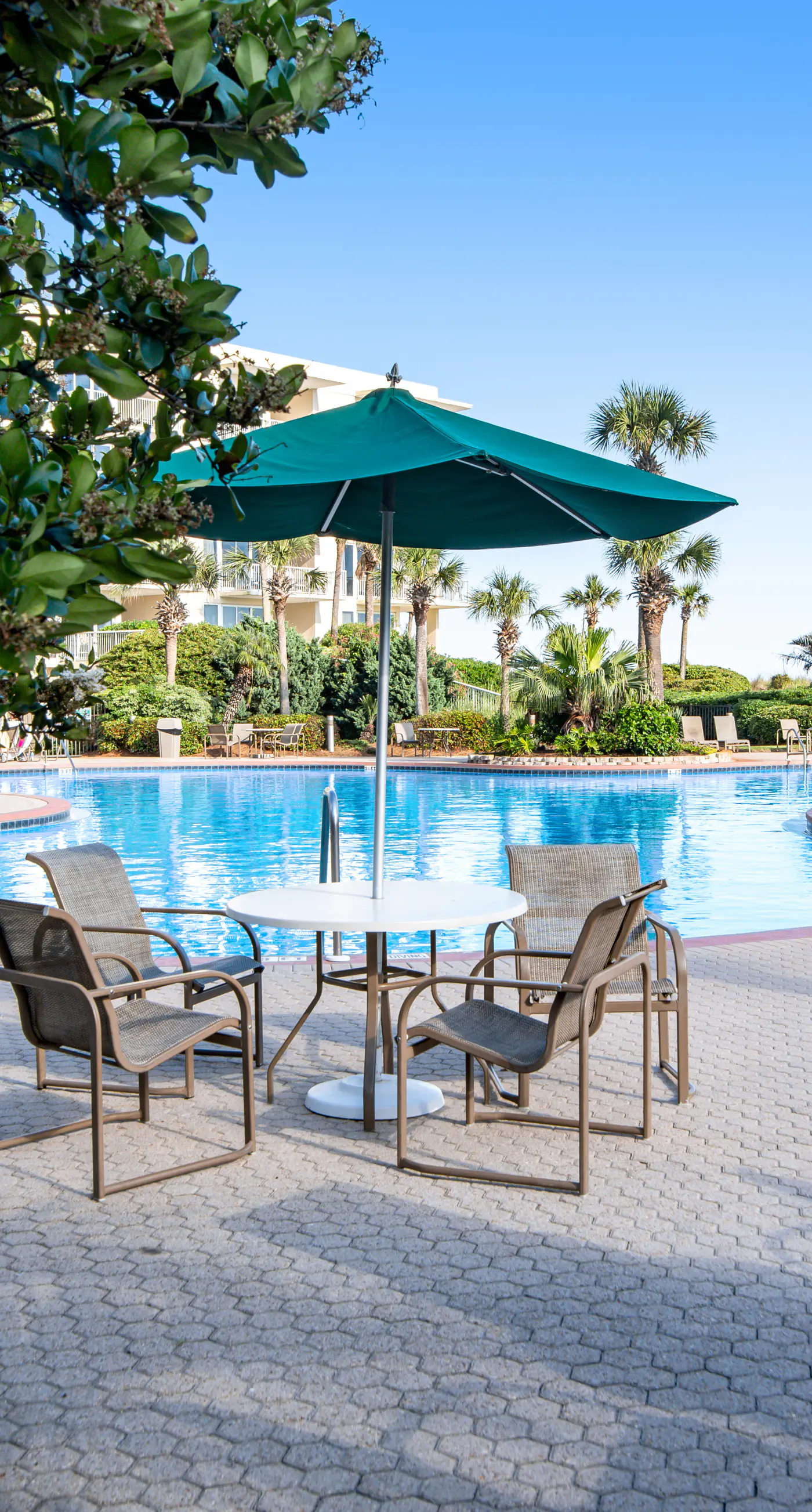 Amazing second-floor condo with Gulf View, fitness center, pools & beach access