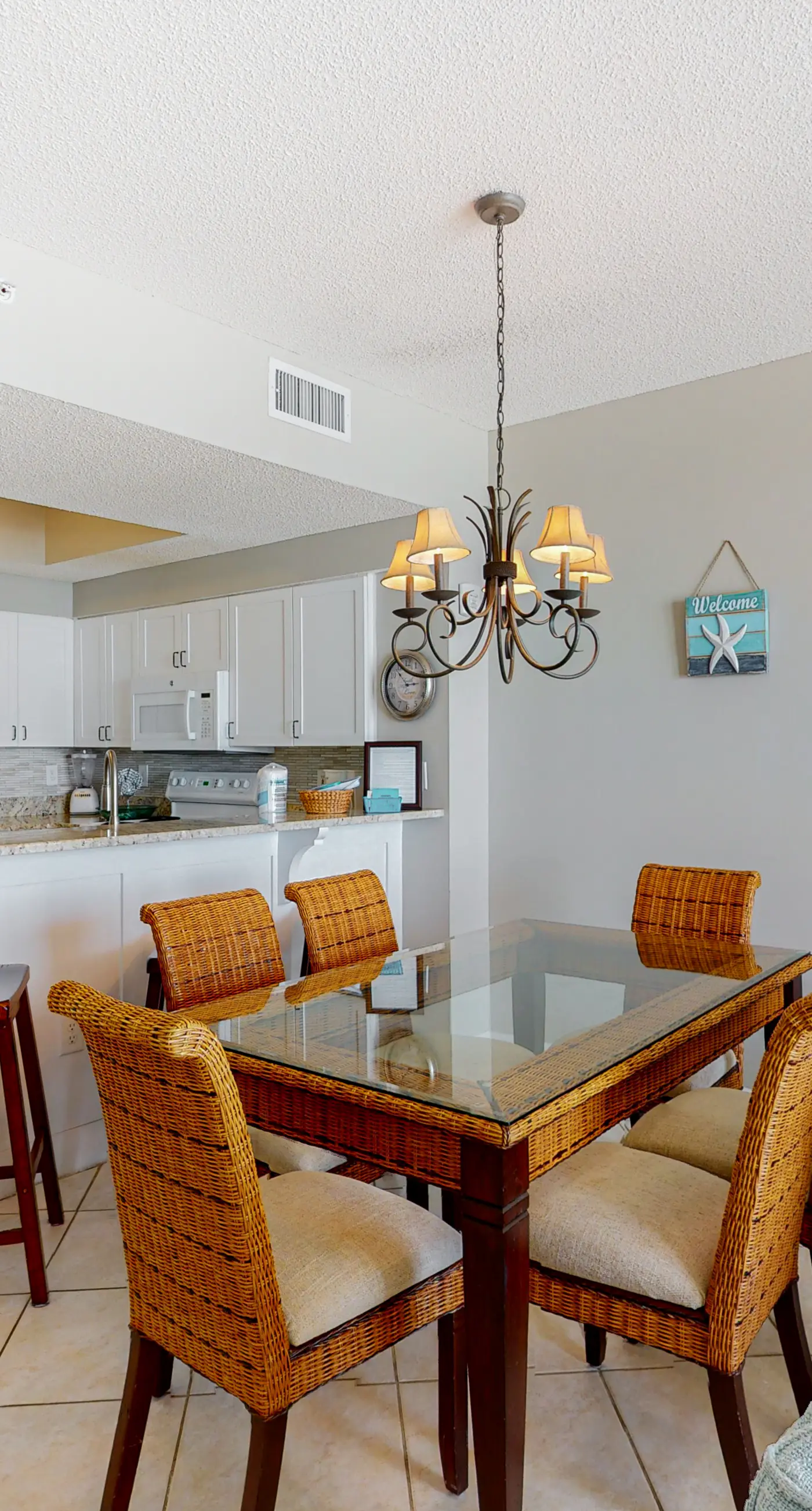 5th Floor Bright gulf view condo, Steps to the beach, Near Everything