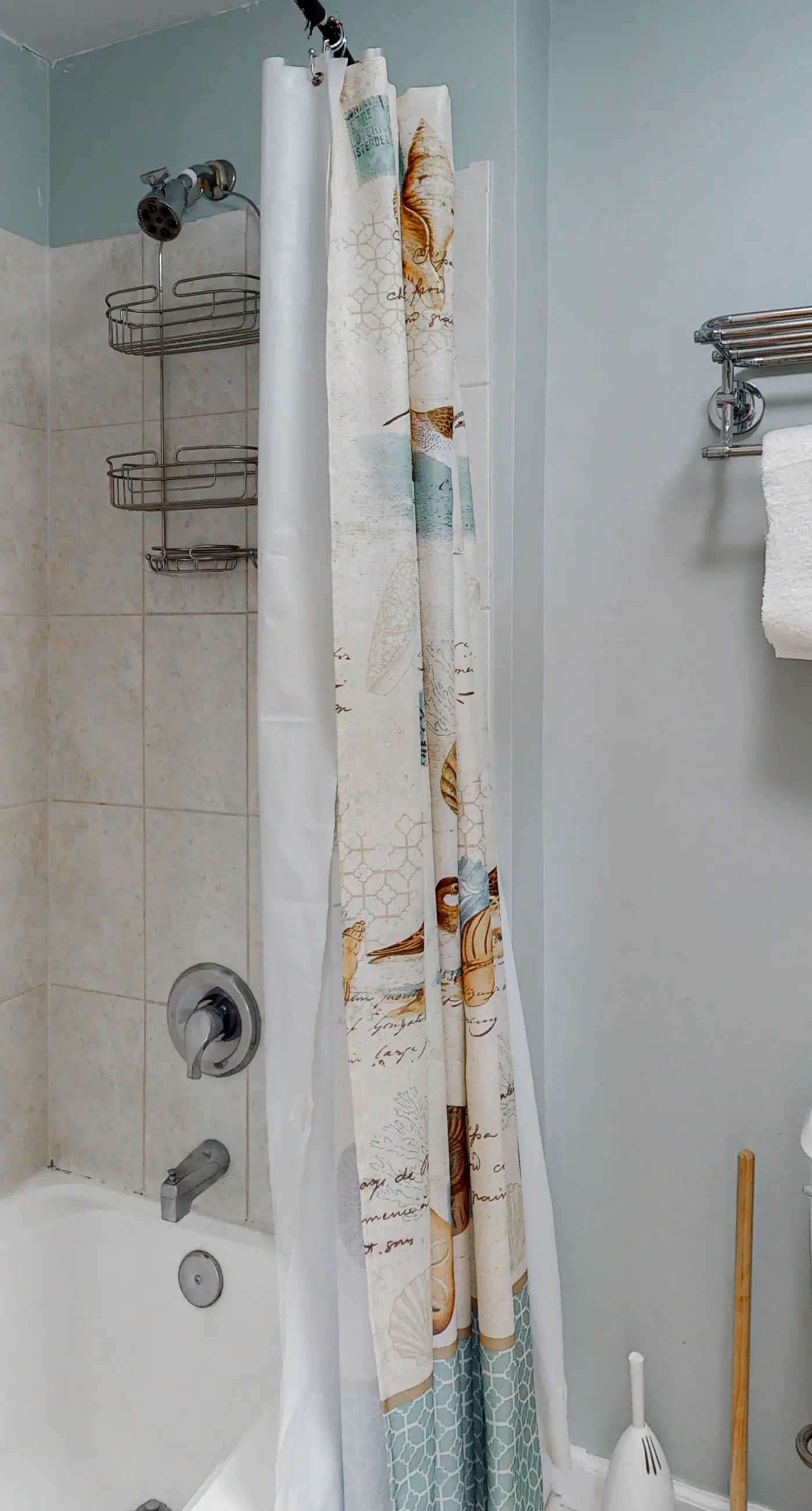 5th Floor Bright gulf view condo, Steps to the beach, Near Everything