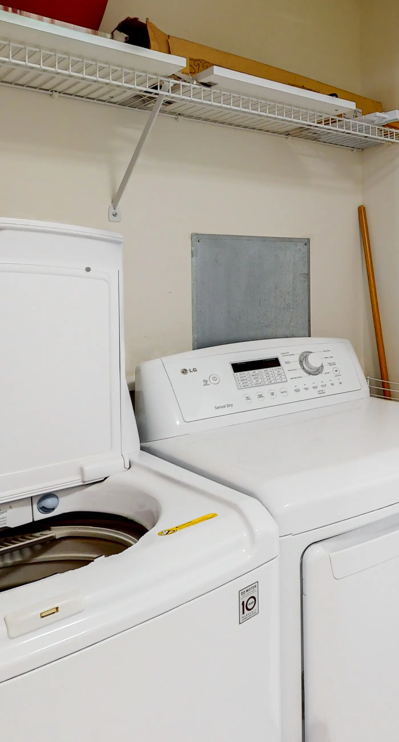 5th Floor Bright gulf view condo, Steps to the beach, Near Everything