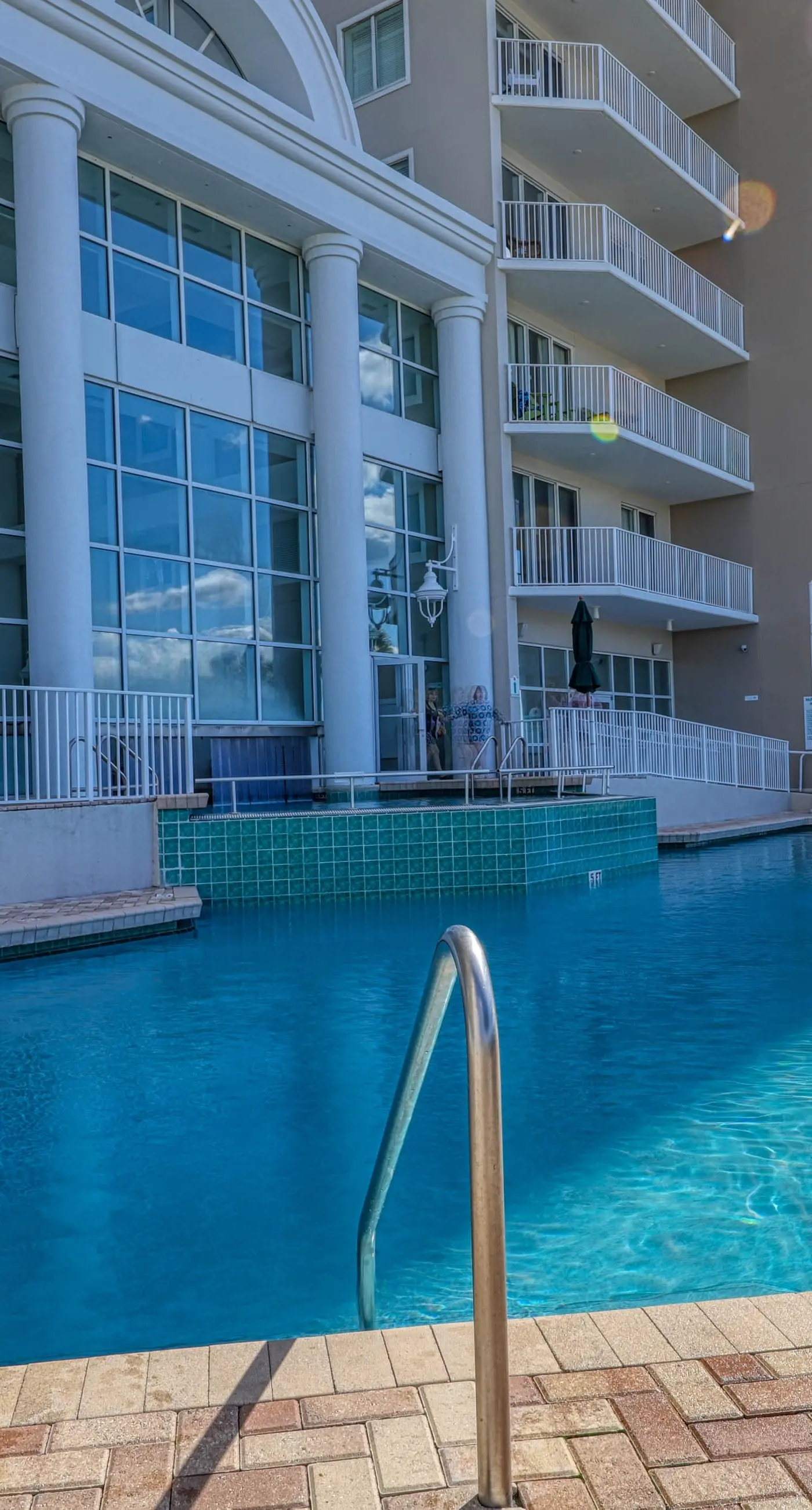 5th Floor Bright gulf view condo, Steps to the beach, Near Everything