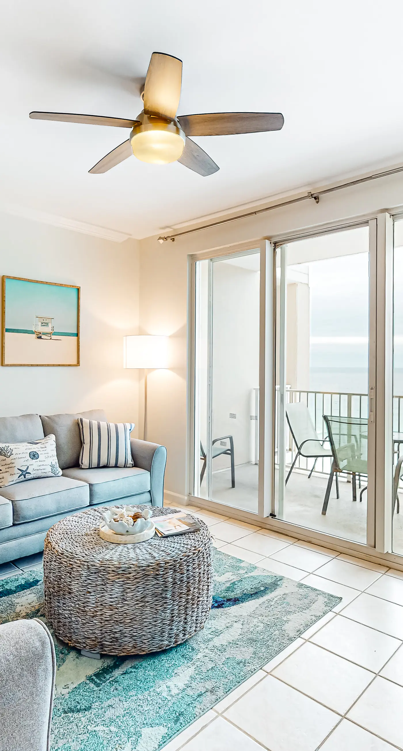 Beachfront condo with shared pool, hot tub, tennis court, & central AC