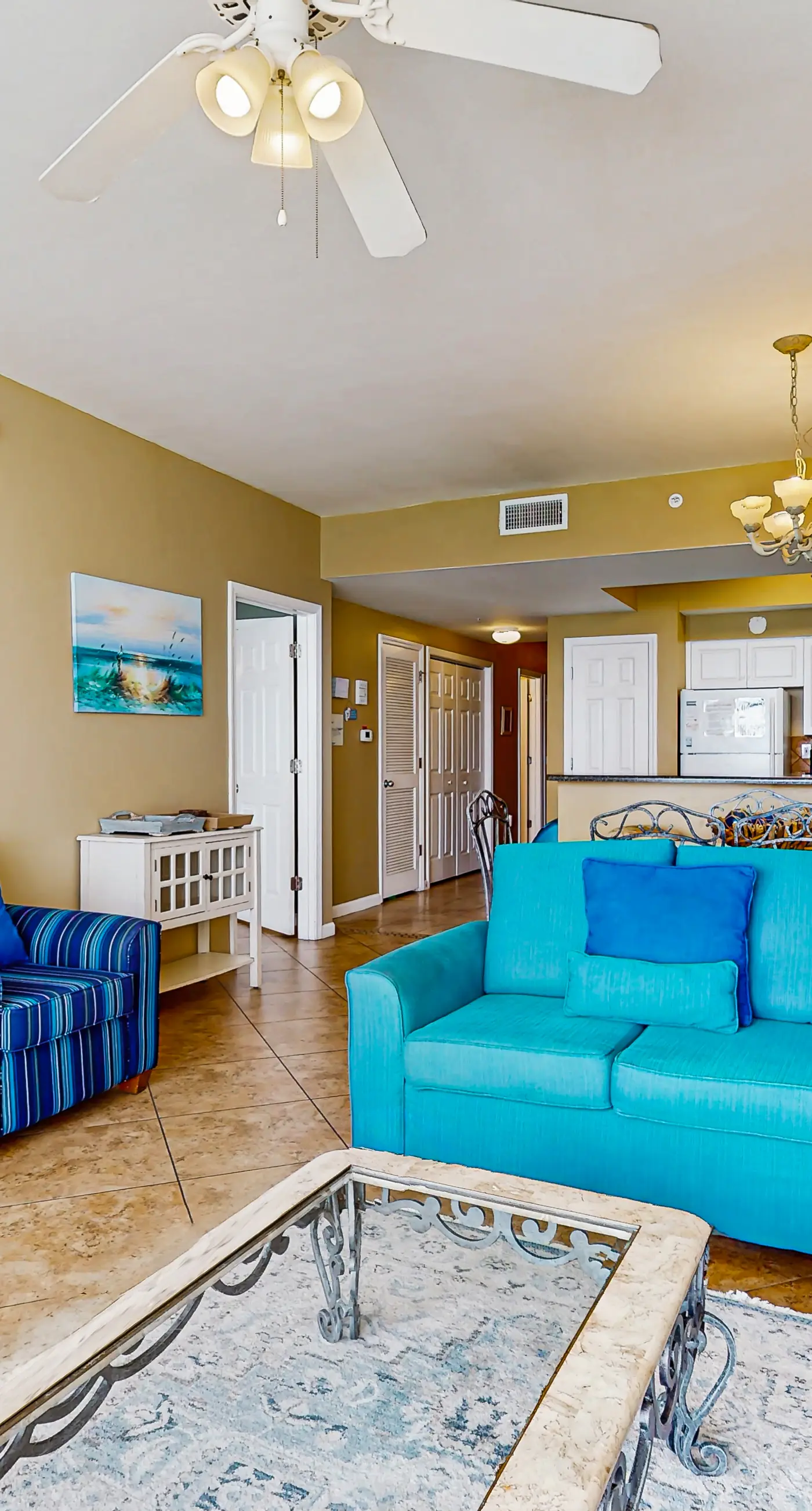 Large, beachfront condo w/ a furnished balcony, shared pools, hot tub, & tennis