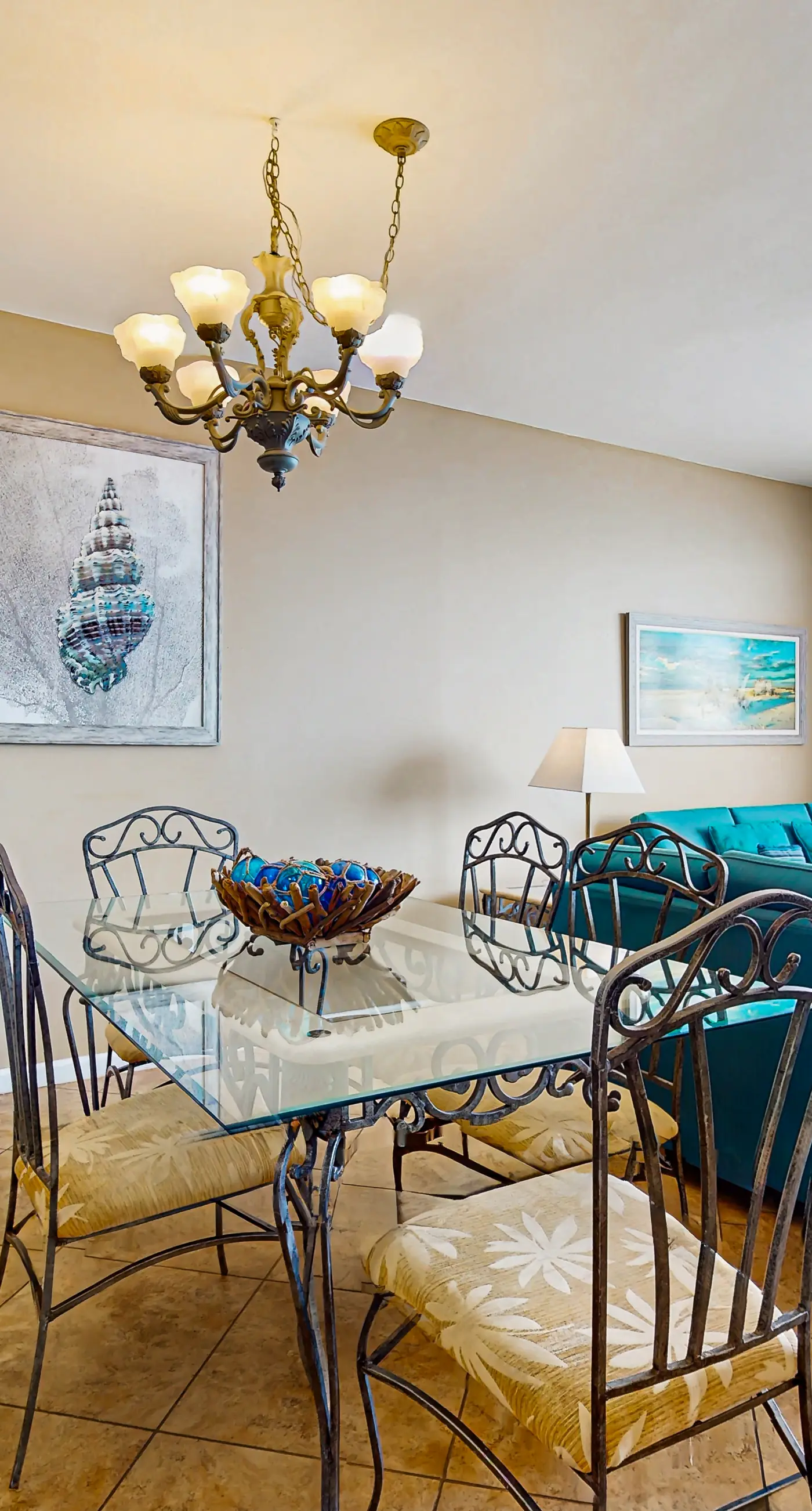 Large, beachfront condo w/ a furnished balcony, shared pools, hot tub, & tennis