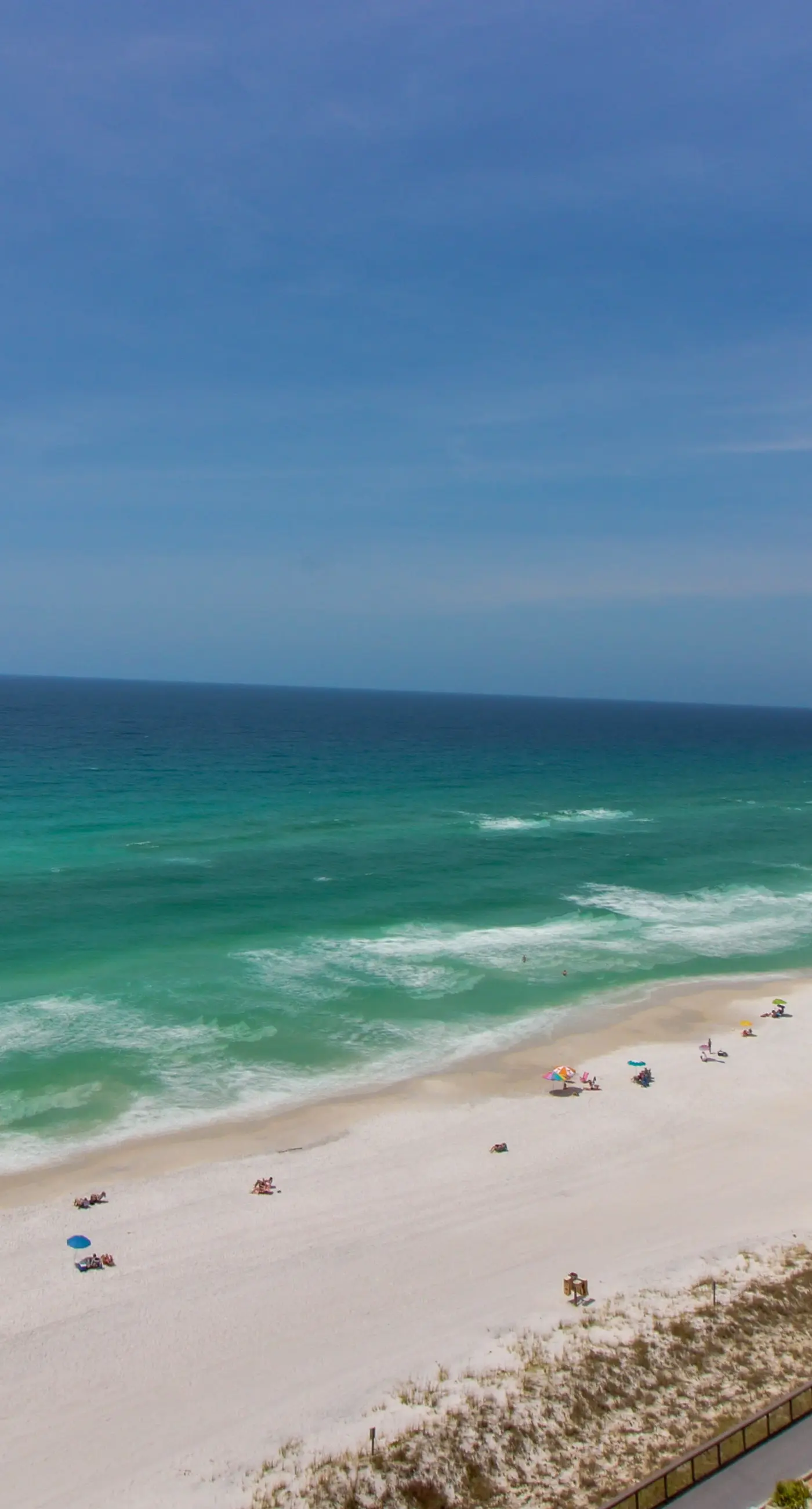 Large, beachfront condo w/ a furnished balcony, shared pools, hot tub, & tennis