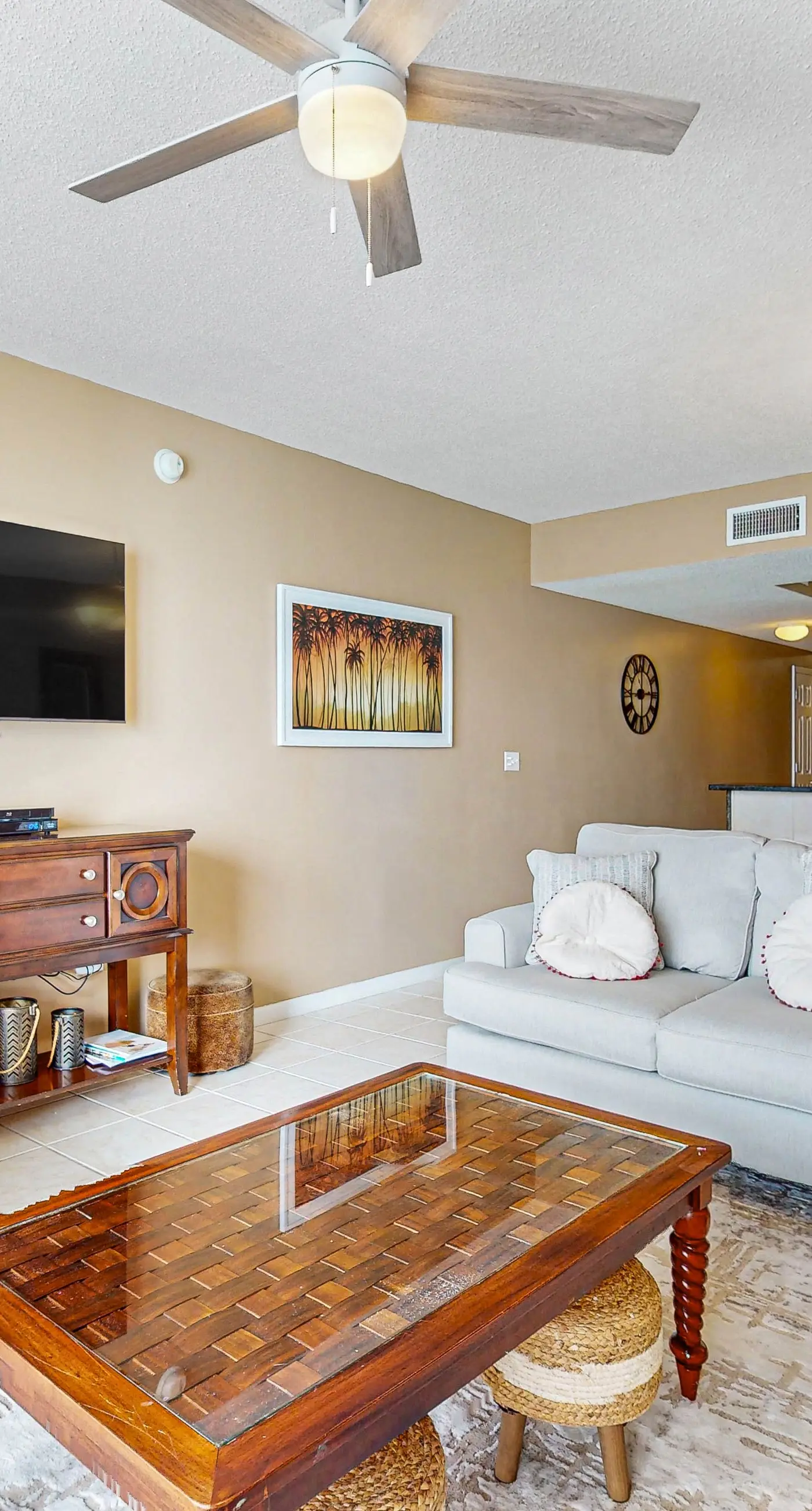 Oceanfront Condo with Views, Easy Beach Access, Shared Pool and Hot Tub, Tennis