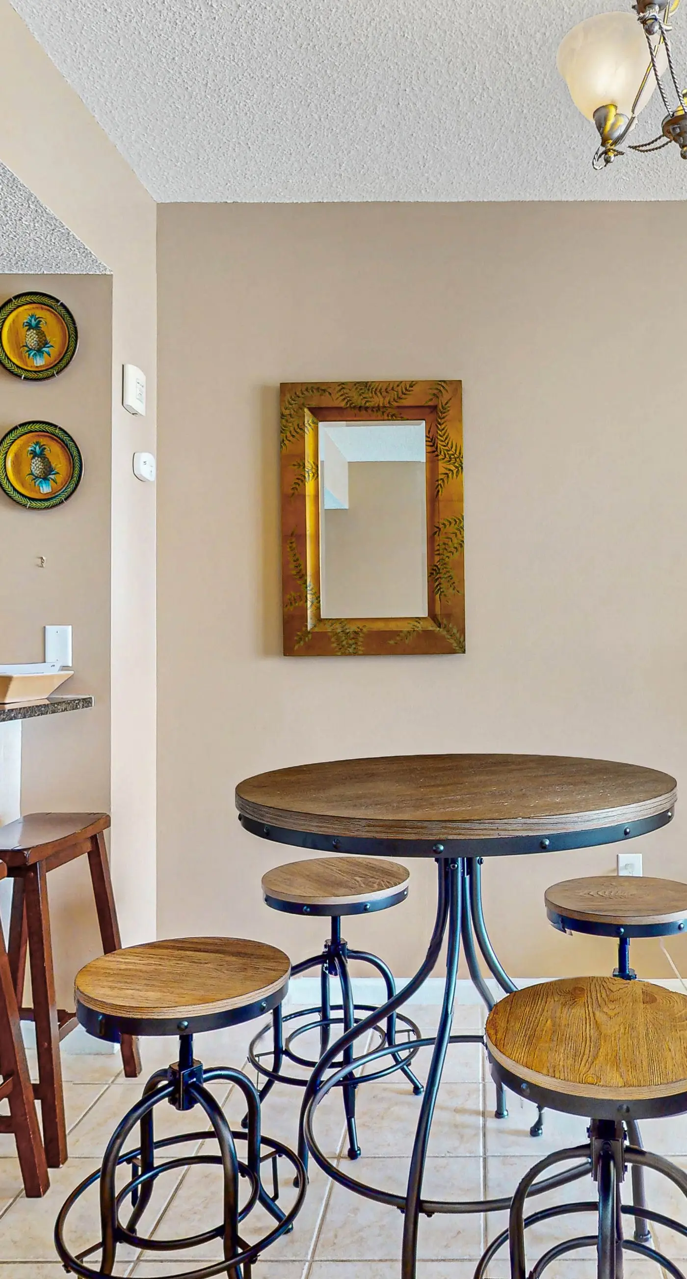 Oceanfront Condo with Views, Easy Beach Access, Shared Pool and Hot Tub, Tennis