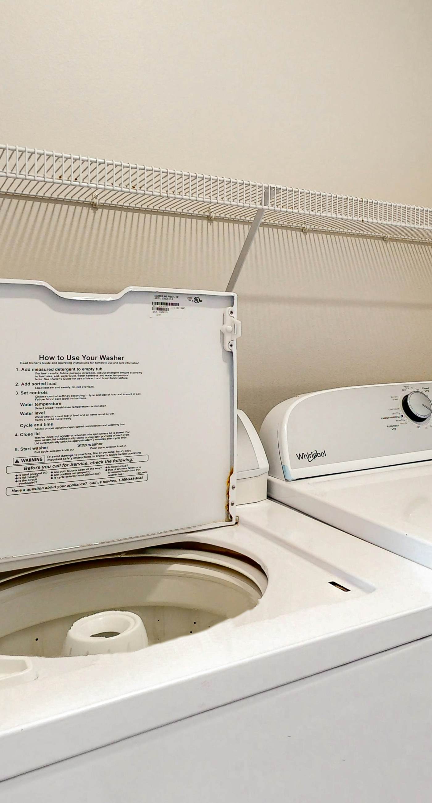 Newly-renovated top-floor condo with a beach & Gulf view, lagoon pool, & hot tub