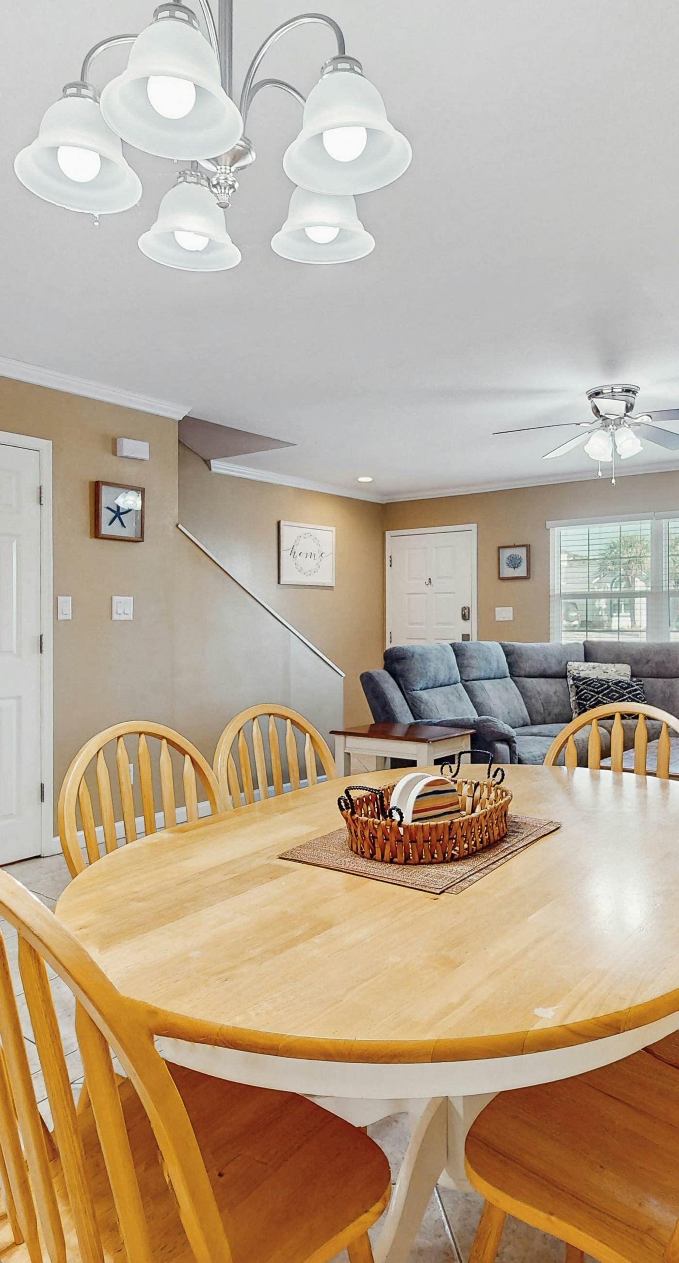 Comfy townhome with pool, patio, WiFi, & W/D - walkable location to the beach