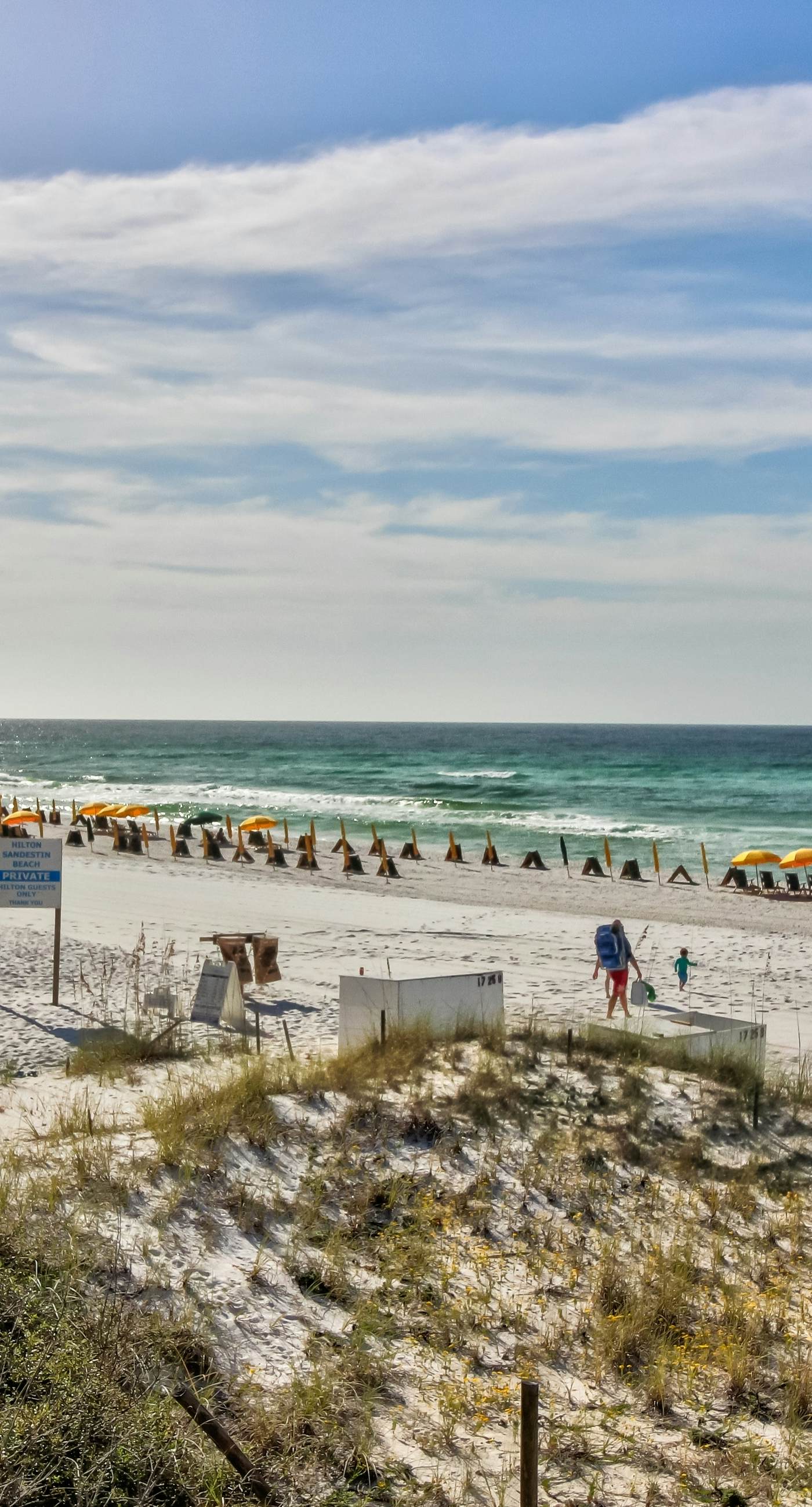 Gorgeous waterfront dog-friendly Villa with patio, deck, golf cart & shared pool