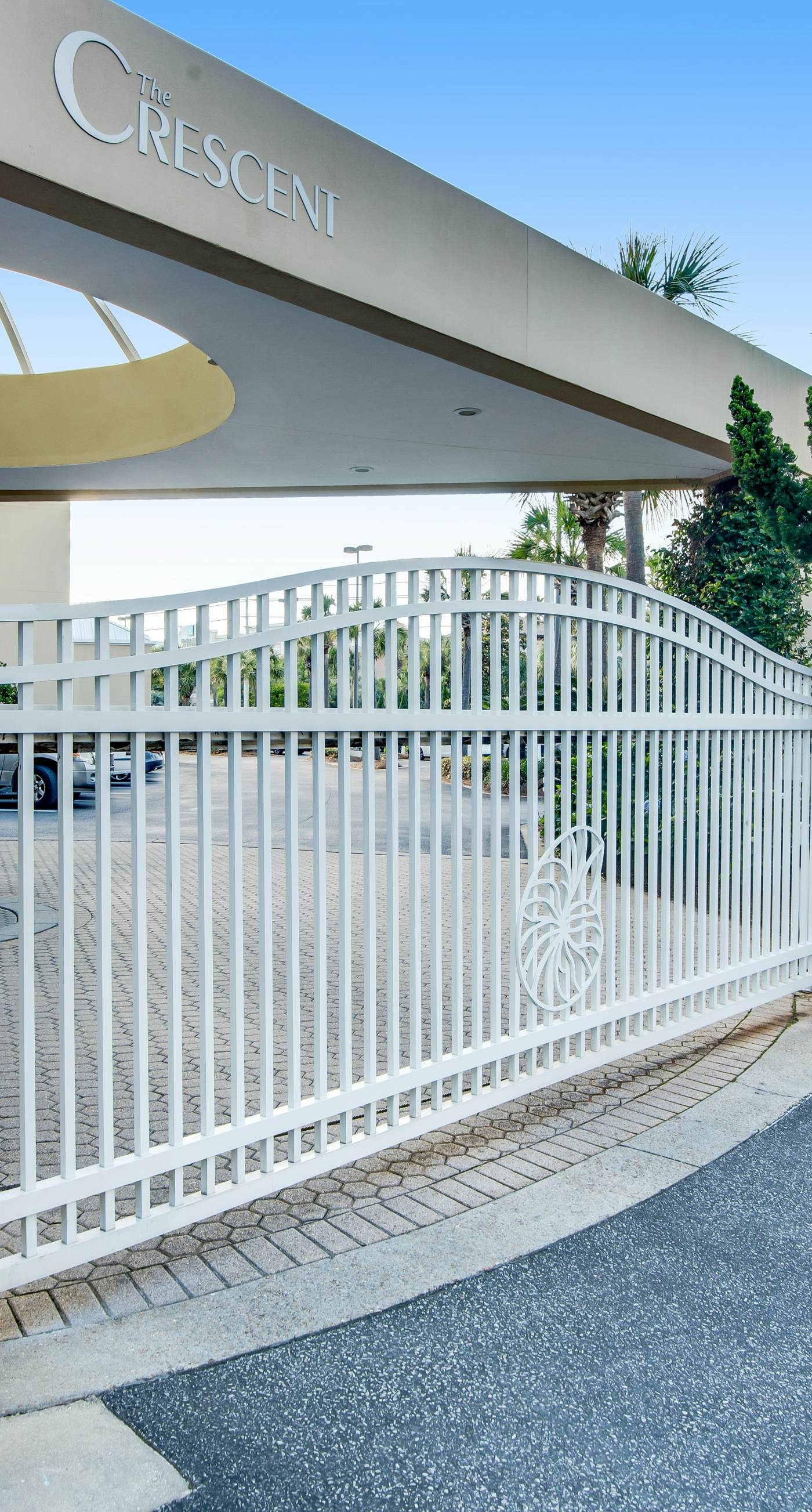 4th Floor Condo with Gulf View Fitness Center, Pools, Beach Access