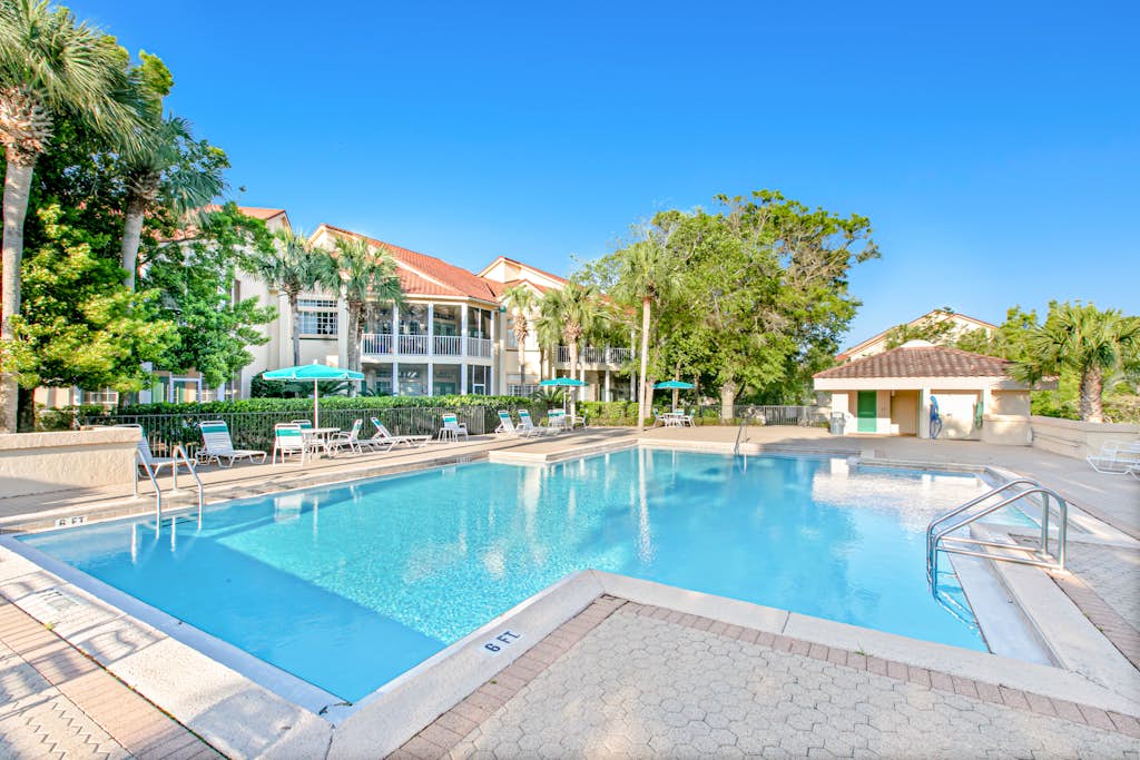 Pet-friendly condo w/golf cart & shared outdoor pool - close to beach