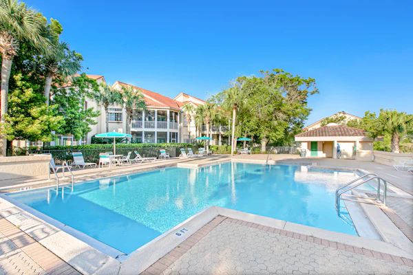 Pet-friendly condo w/golf cart & shared outdoor pool - close to beach