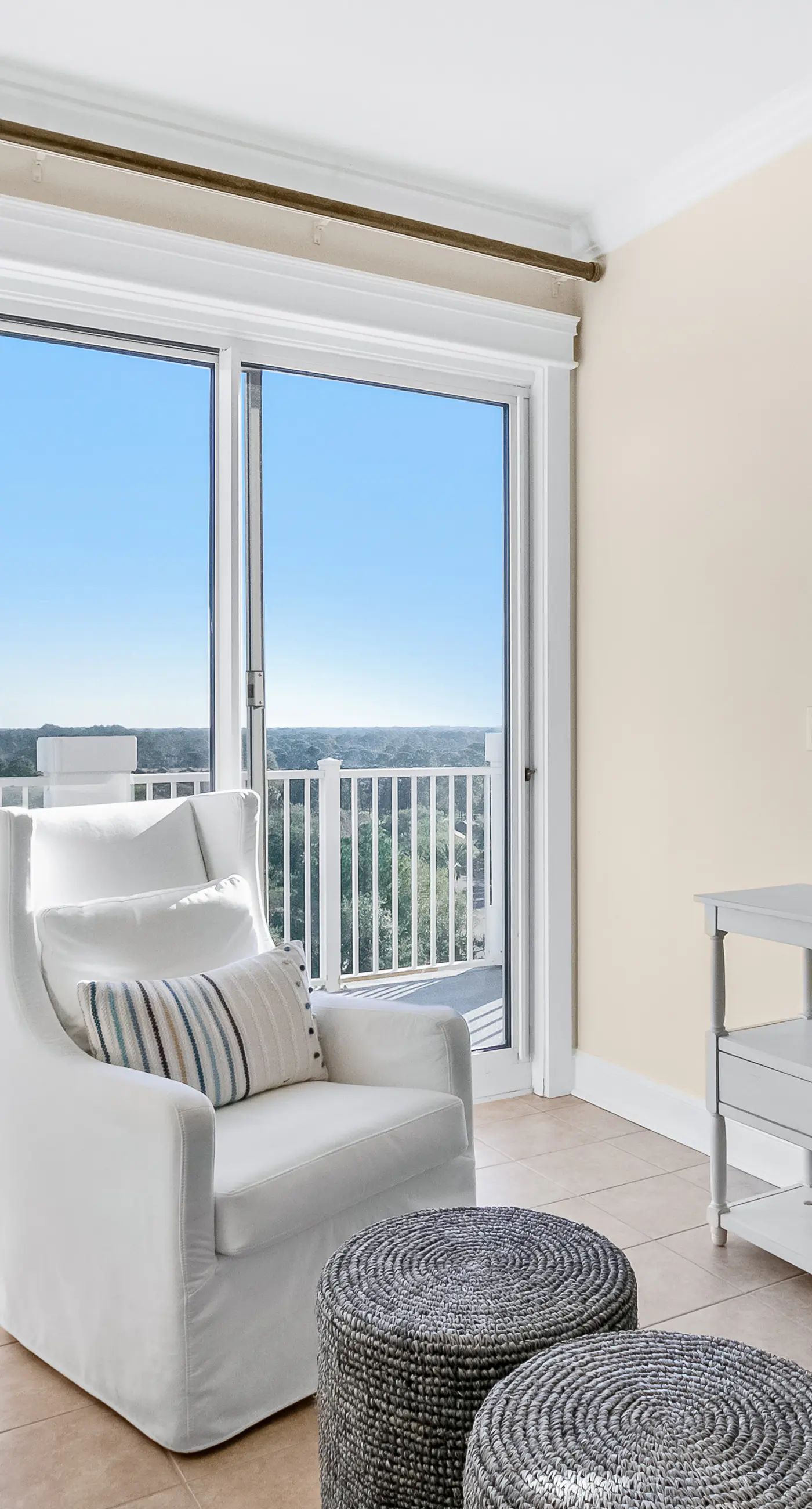 Chic eighth-floor condo with pool, hot tub, sauna & private W/D